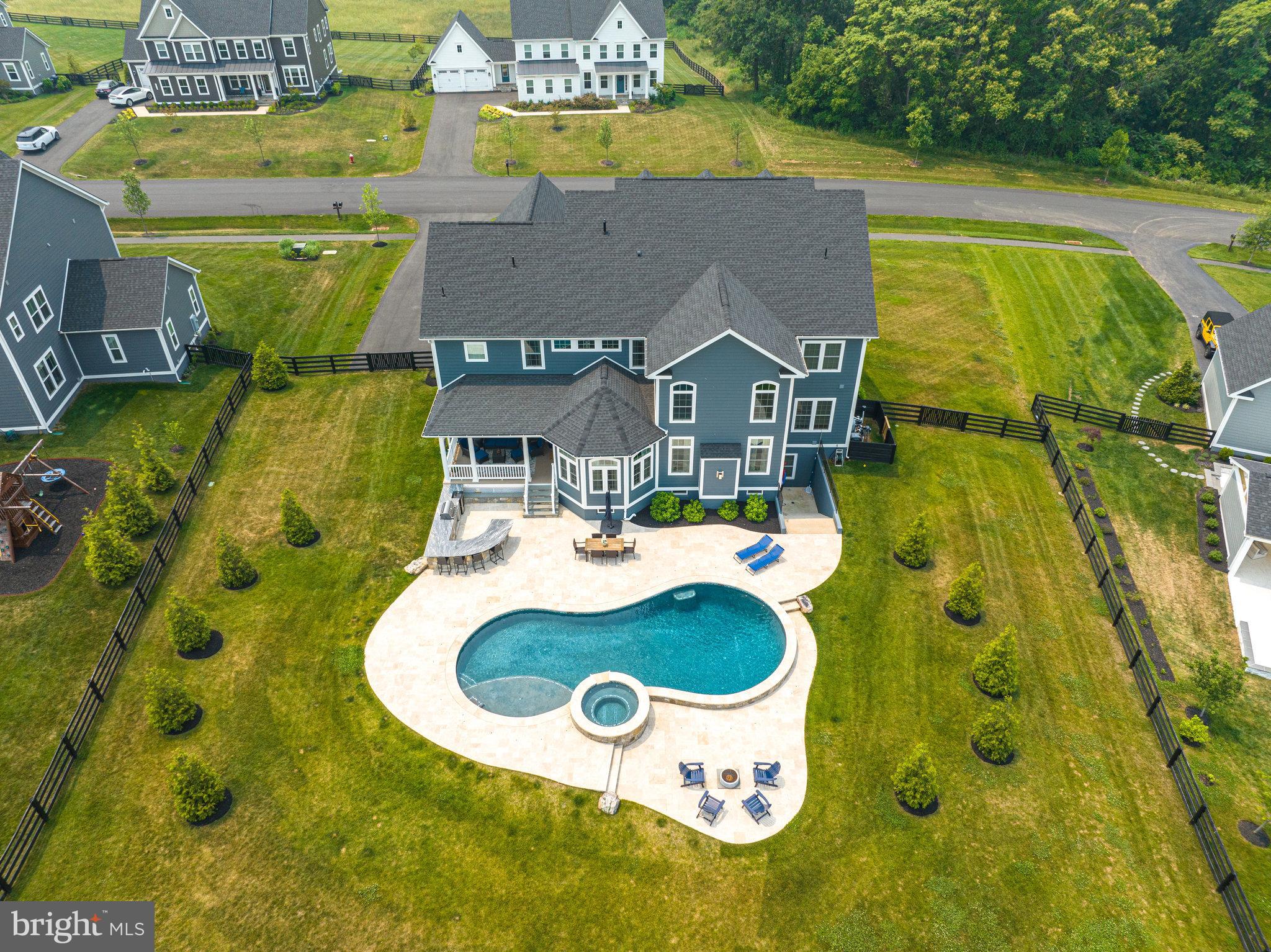 GREENS SOUTH AT WILLOWSF - Residential