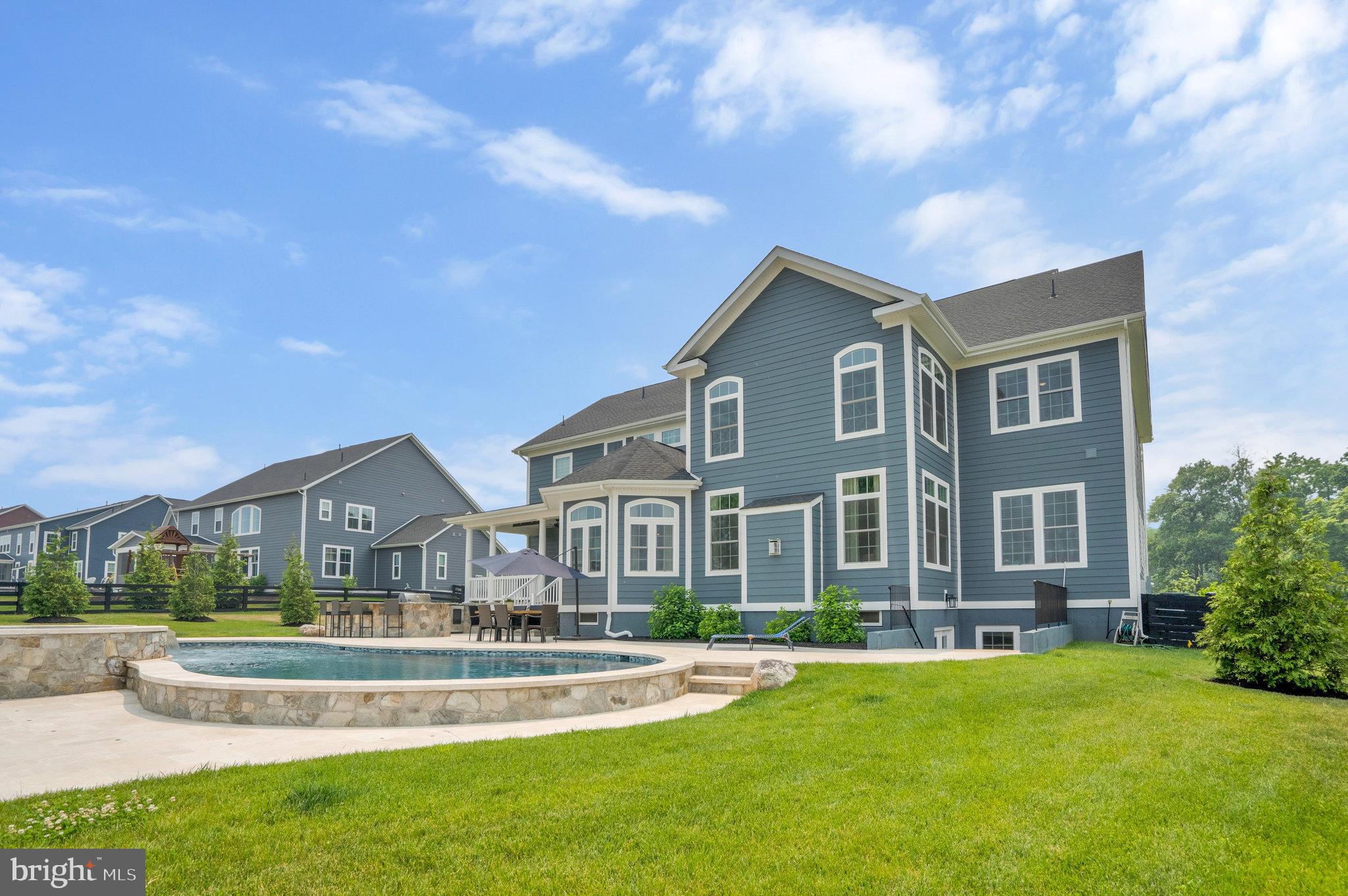 GREENS SOUTH AT WILLOWSF - Residential