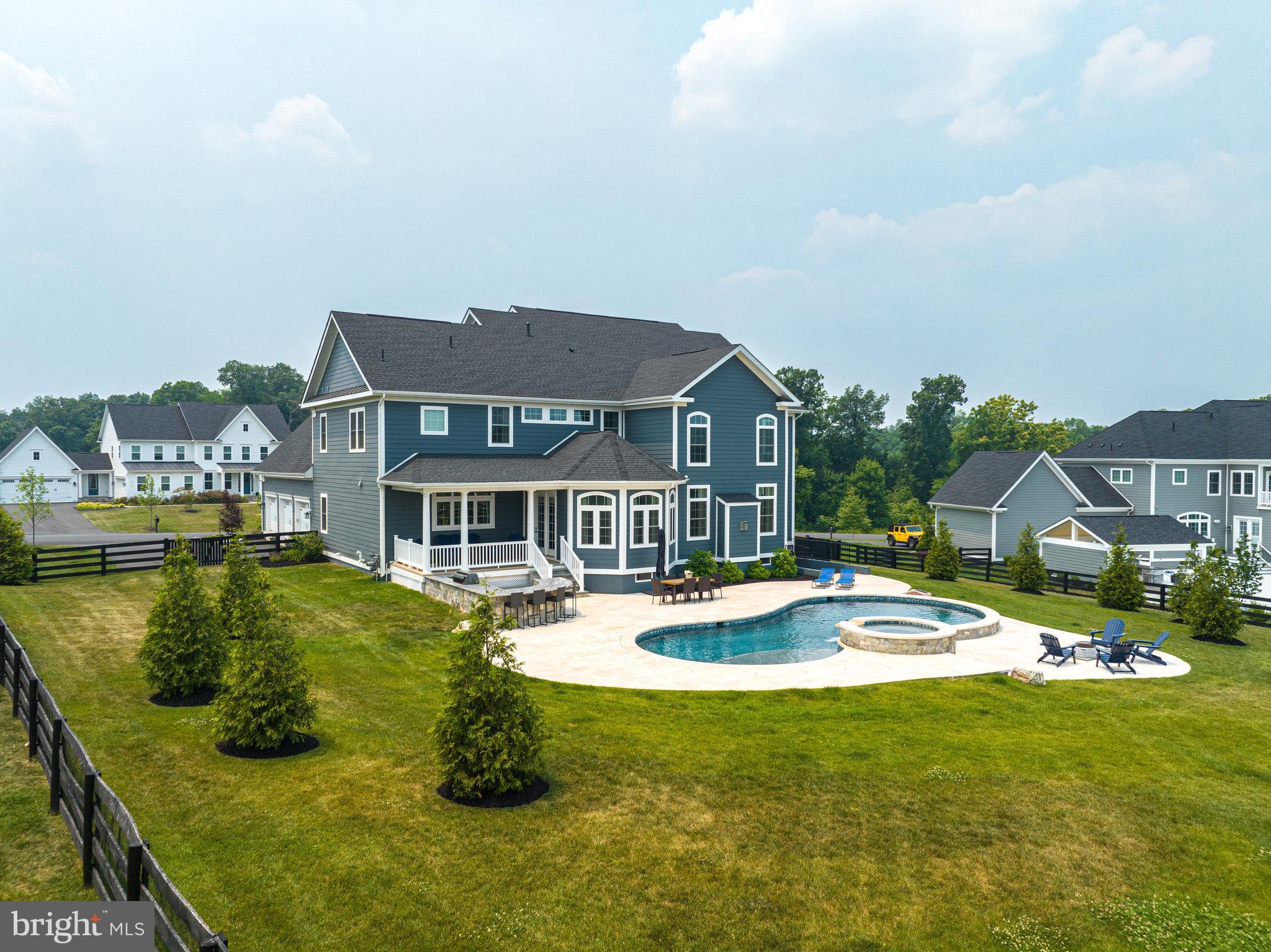 GREENS SOUTH AT WILLOWSF - Residential