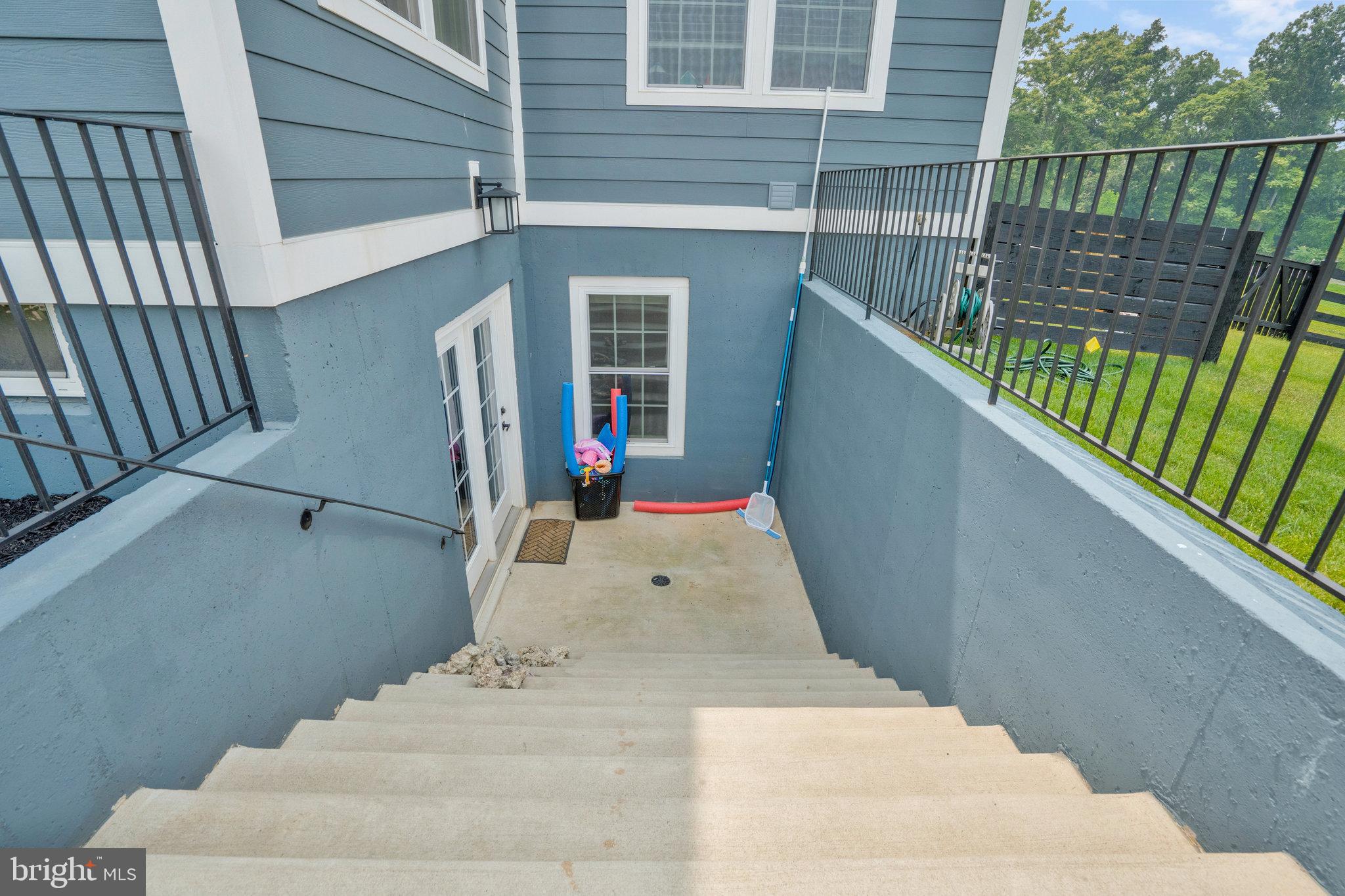 GREENS SOUTH AT WILLOWSF - Residential