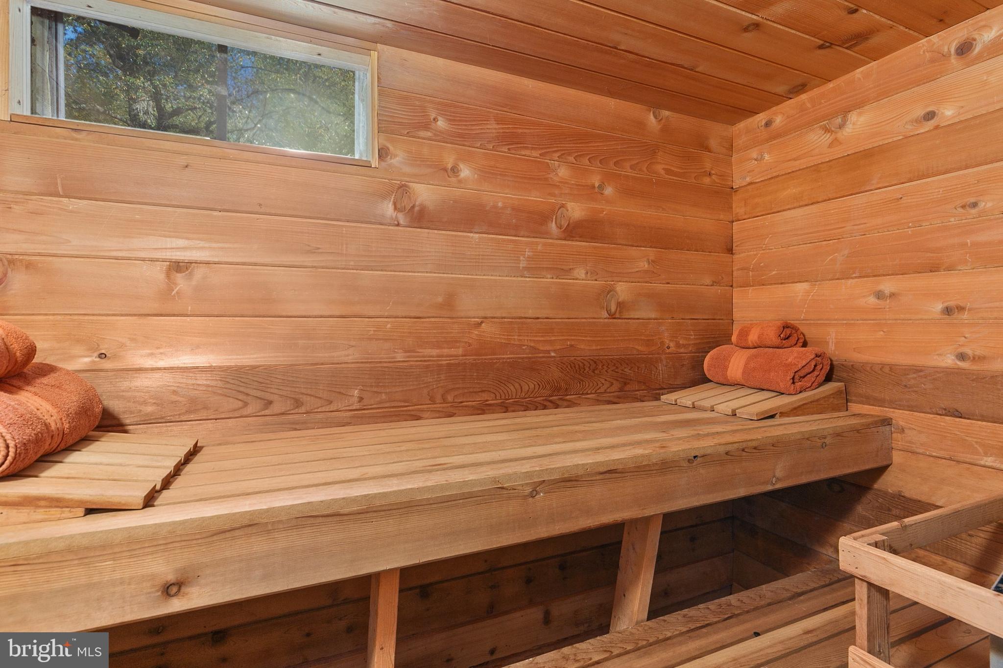 COLLEGE PARK - Residential