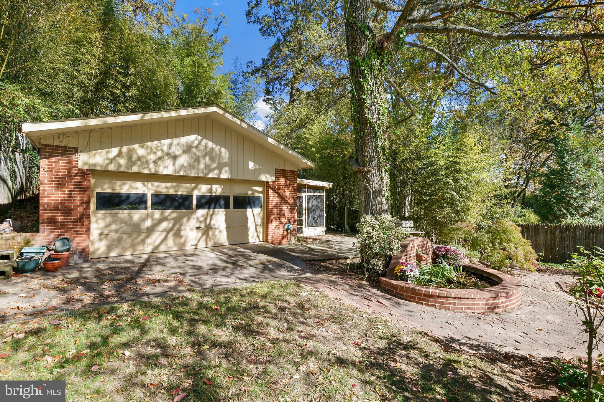 COLLEGE PARK - Residential