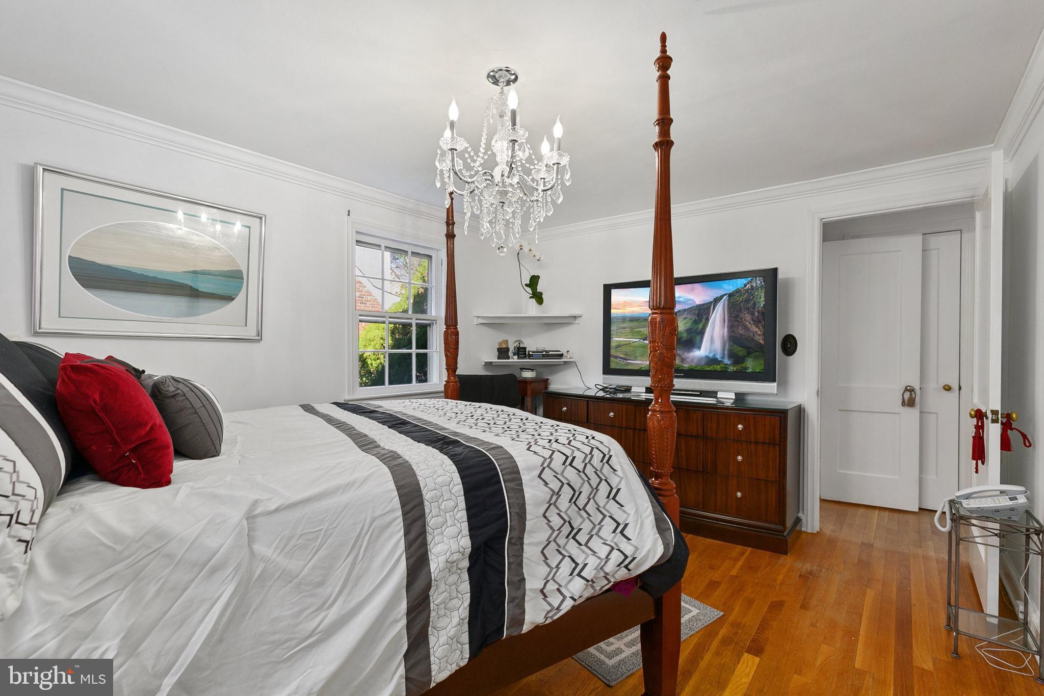 COLLEGE PARK - Residential