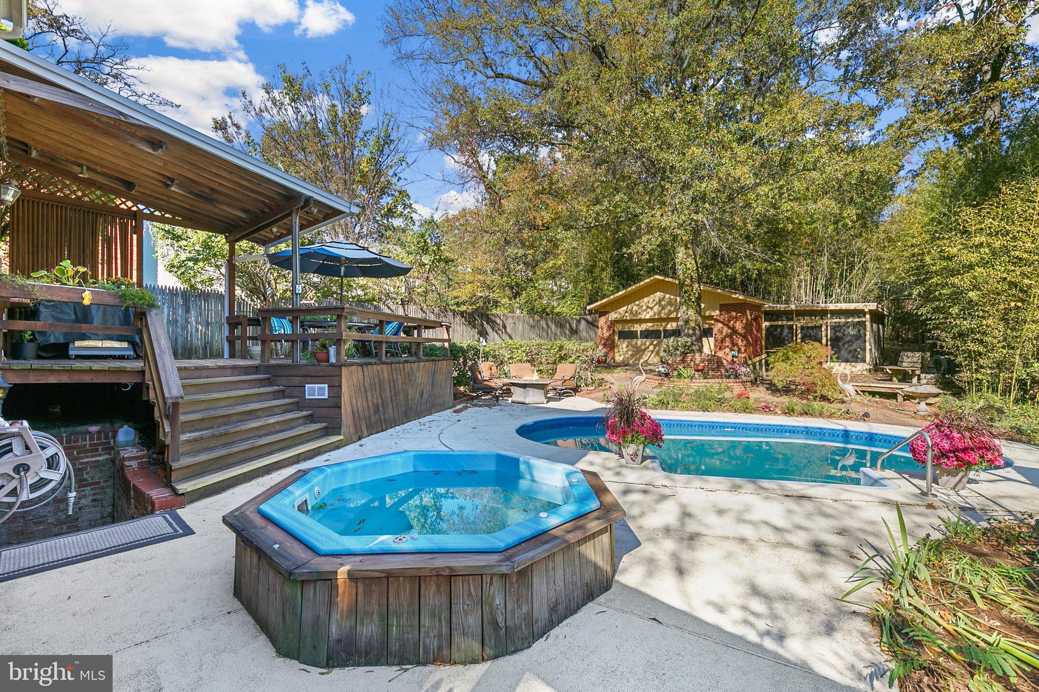 COLLEGE PARK - Residential