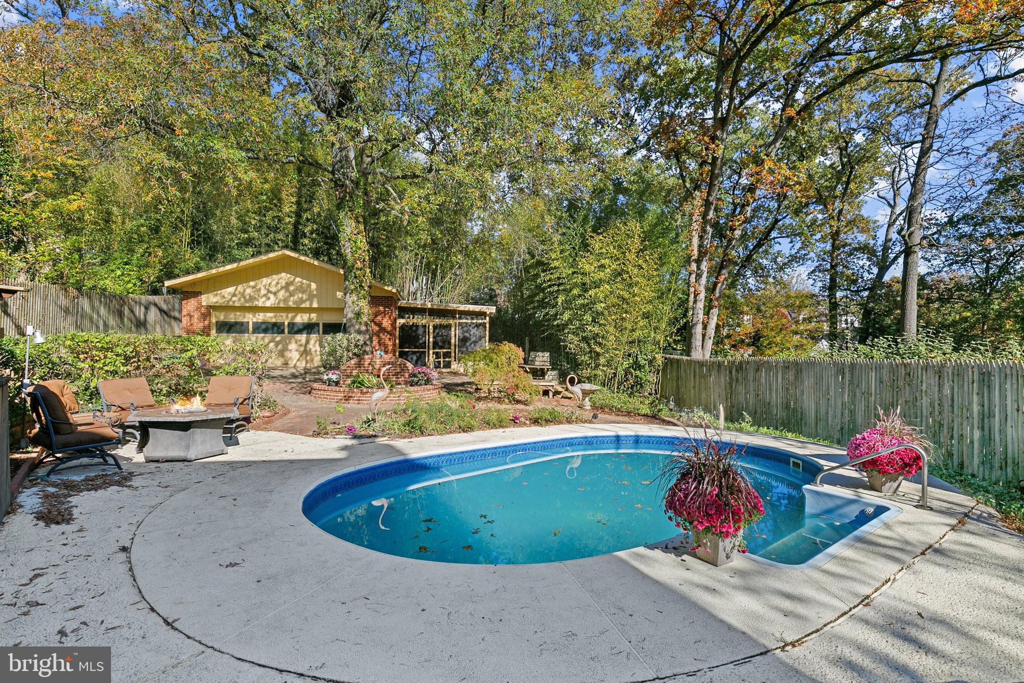 COLLEGE PARK - Residential