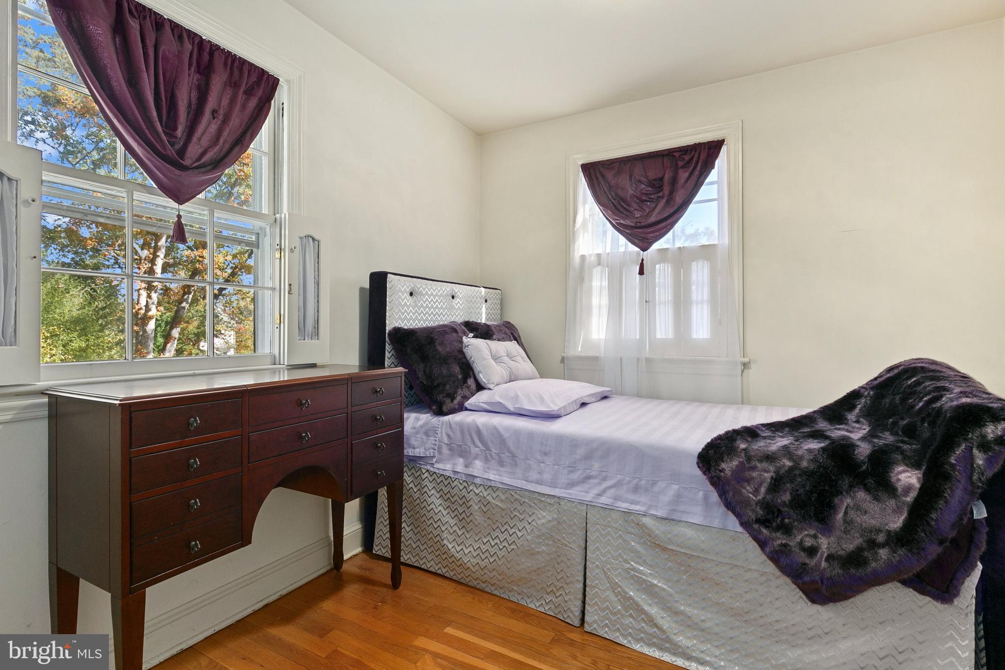 COLLEGE PARK - Residential