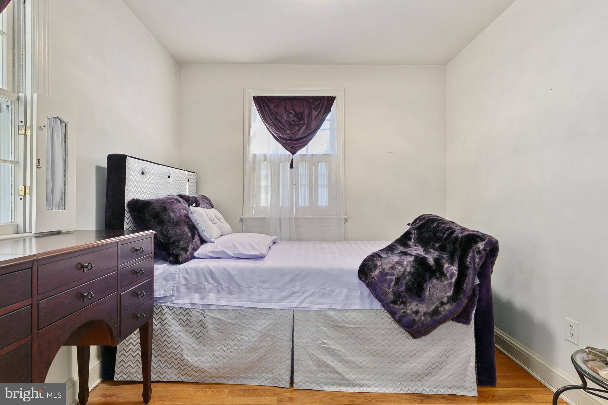 COLLEGE PARK - Residential