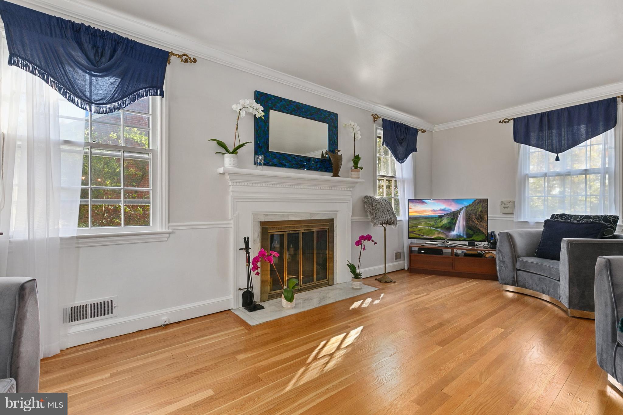 COLLEGE PARK - Residential