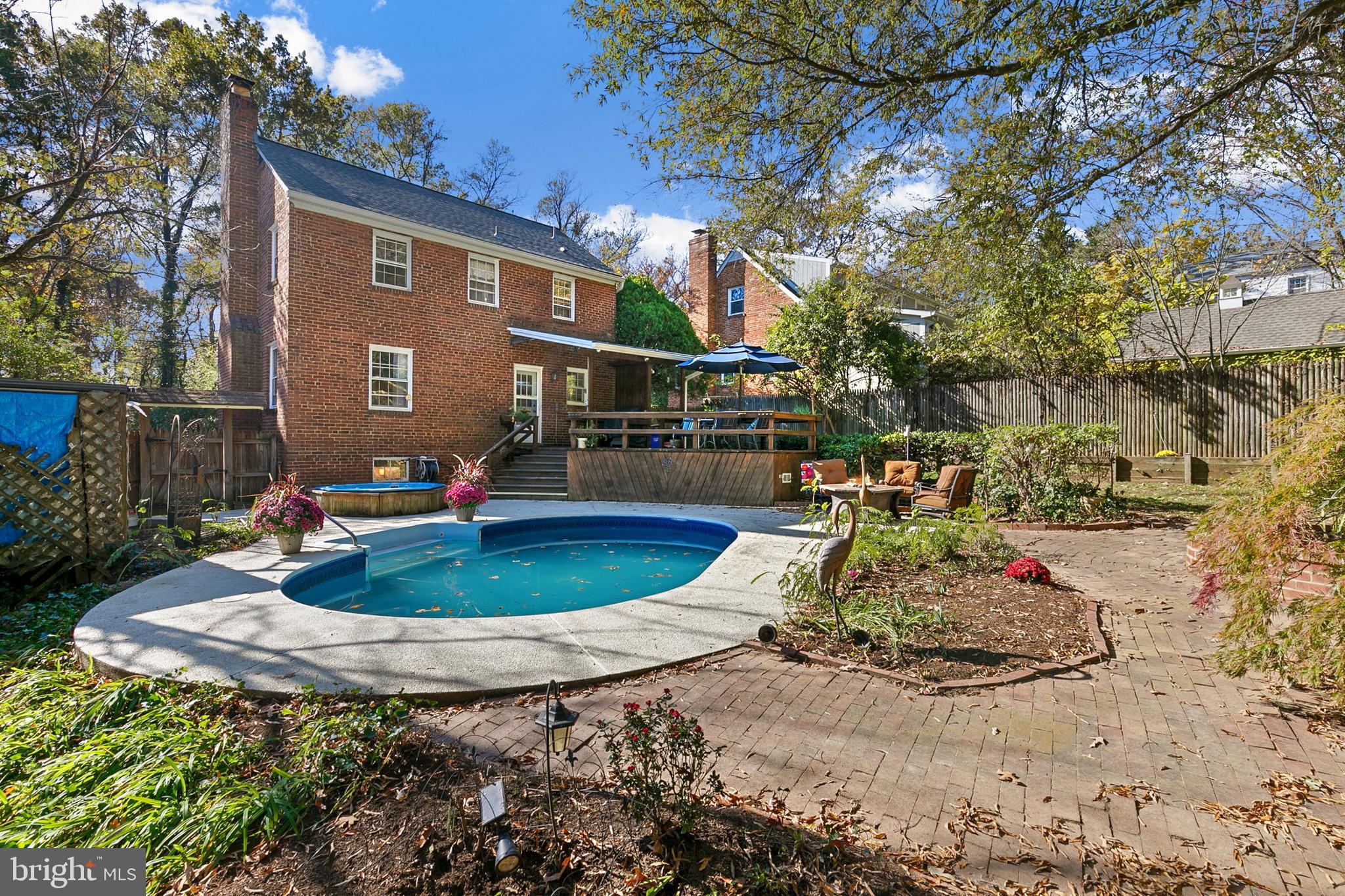 COLLEGE PARK - Residential