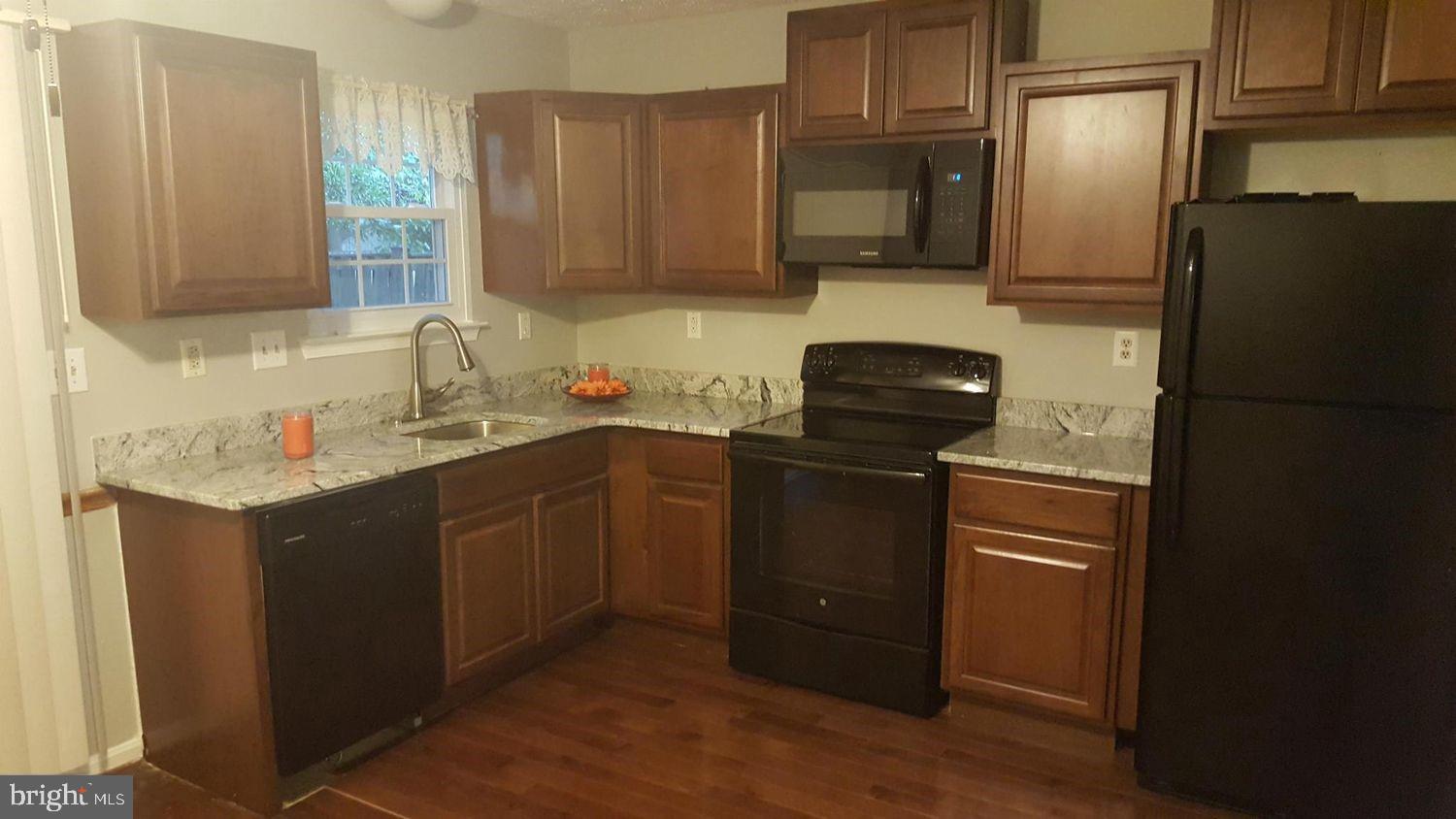 RIVERSIDE RUN - Residential