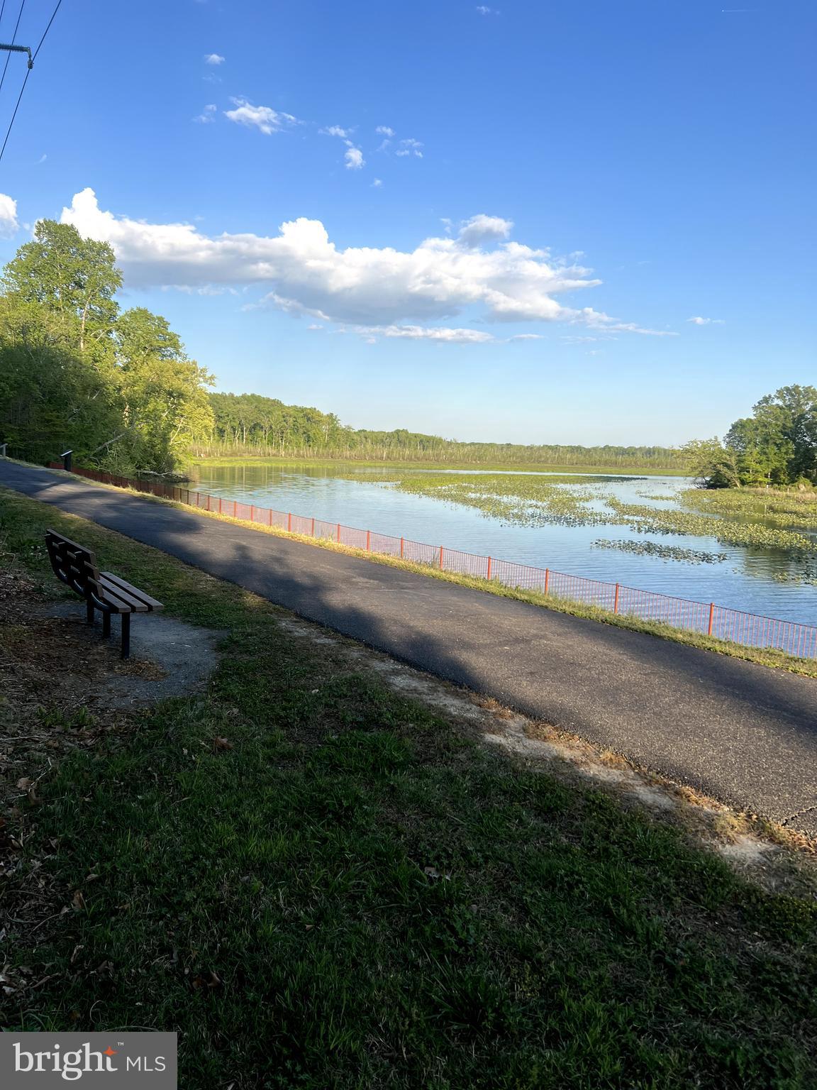 RIVERSIDE RUN - Residential