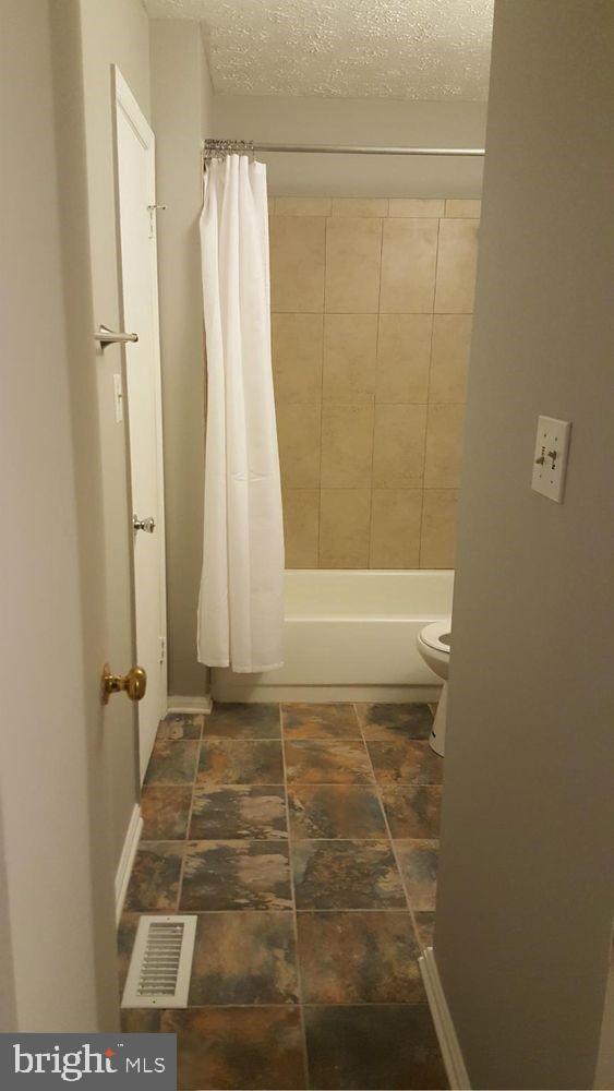 RIVERSIDE RUN - Residential