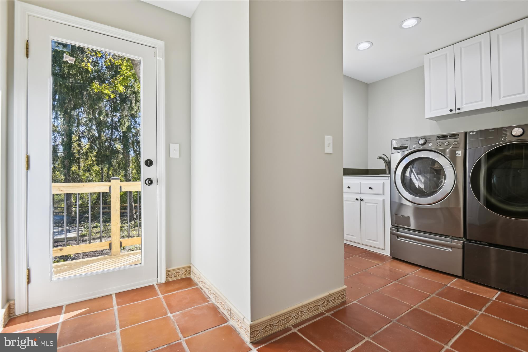 FALLS ROAD CORRIDOR - Residential