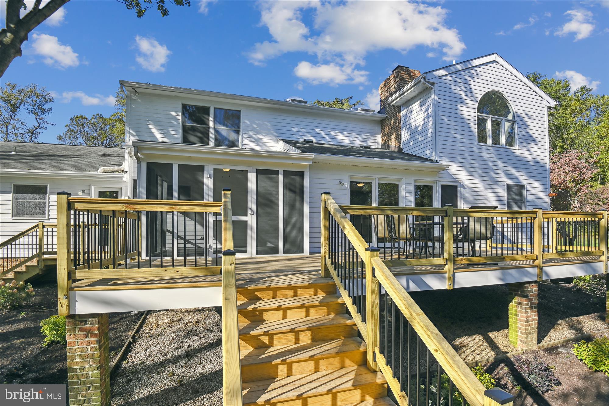 FALLS ROAD CORRIDOR - Residential