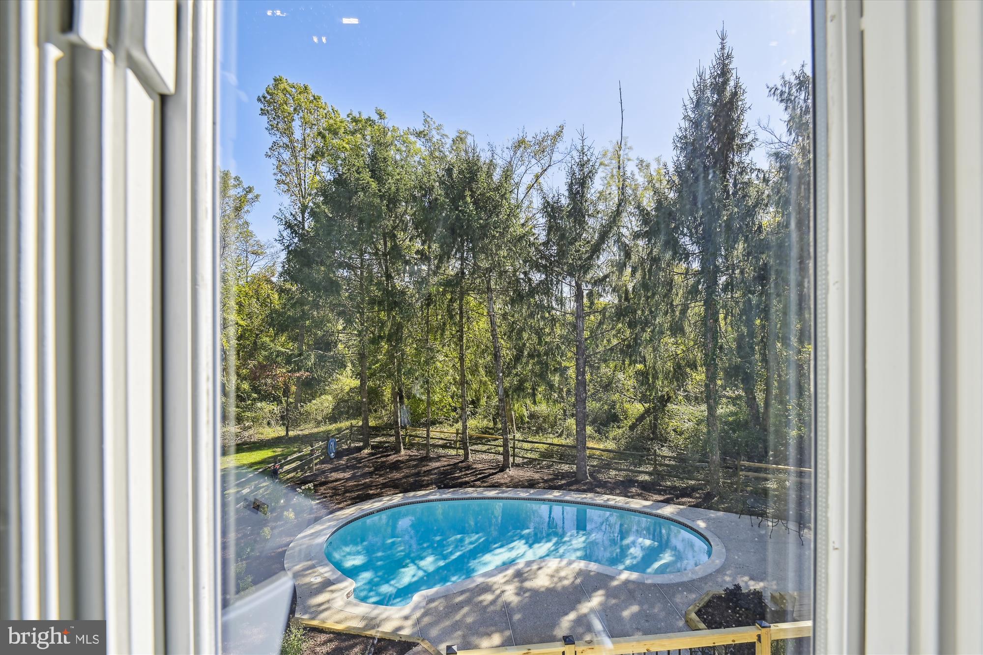 FALLS ROAD CORRIDOR - Residential