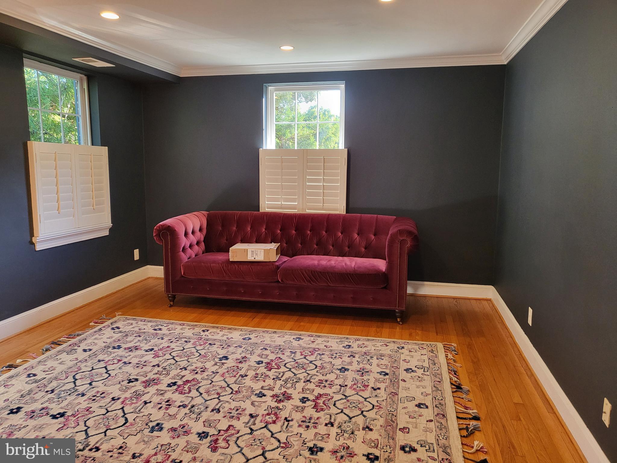 400 COMMONWEALTH AVENUE 307