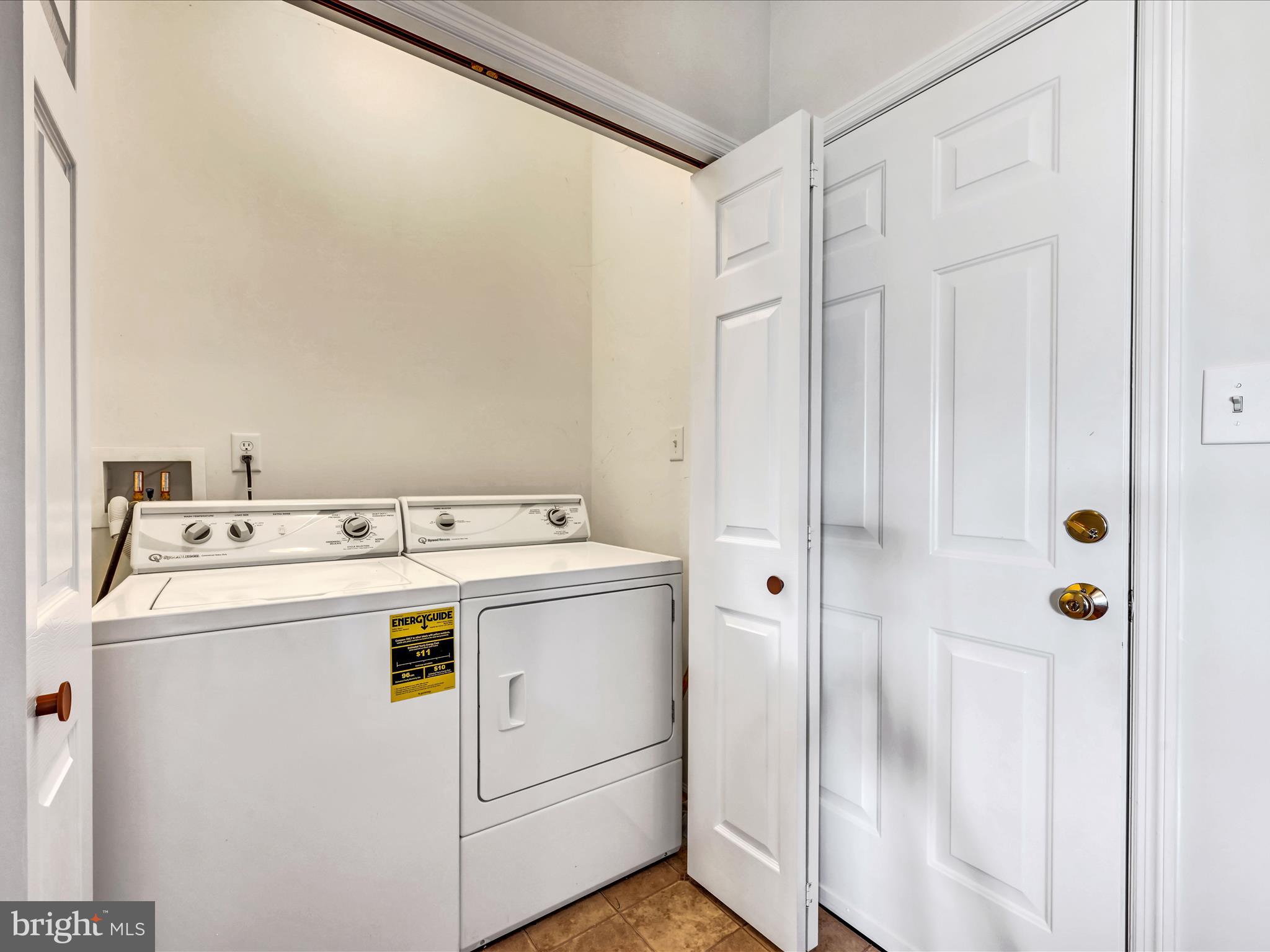 LINCOLNS MEADOW - Residential