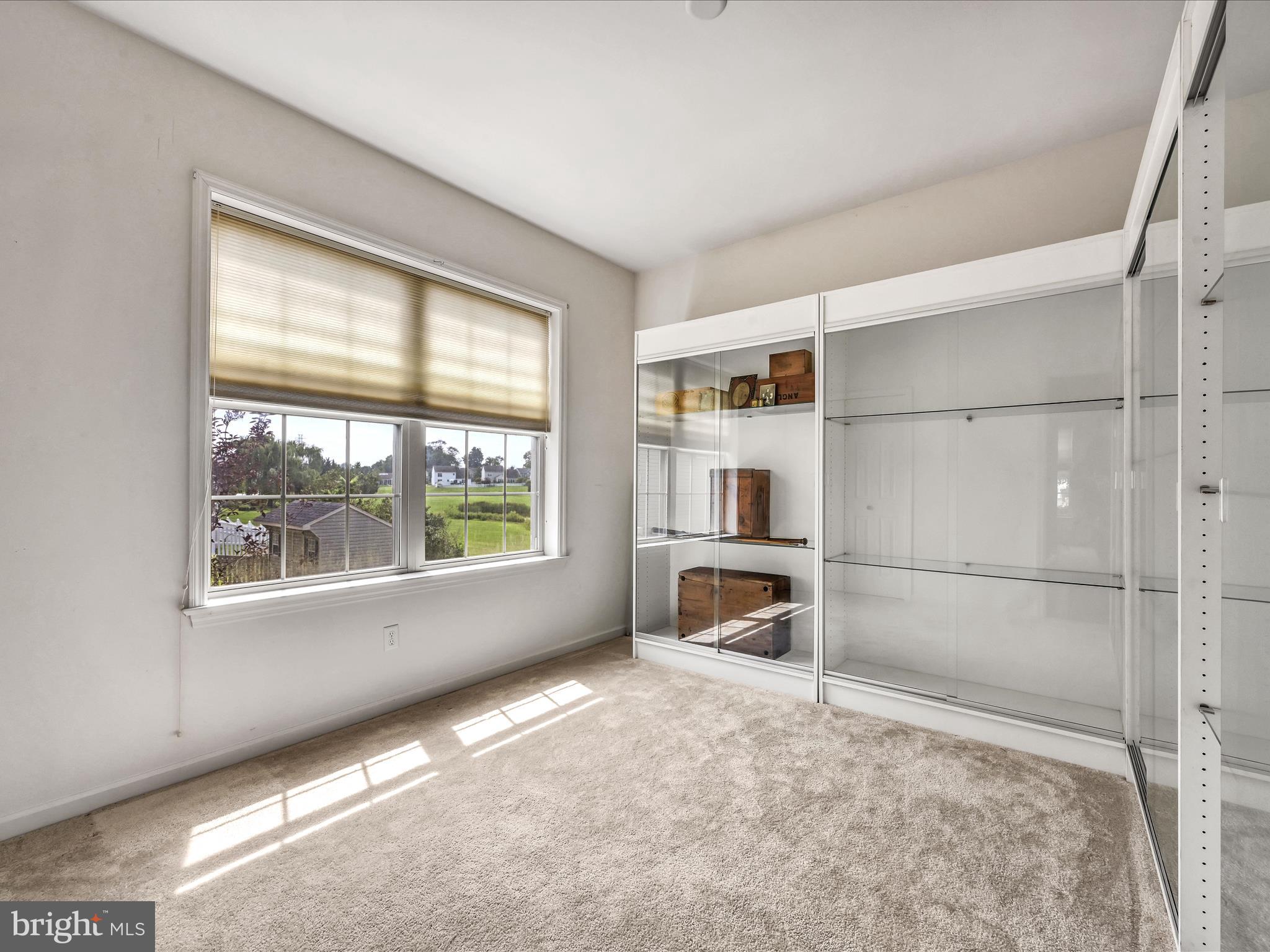 LINCOLNS MEADOW - Residential