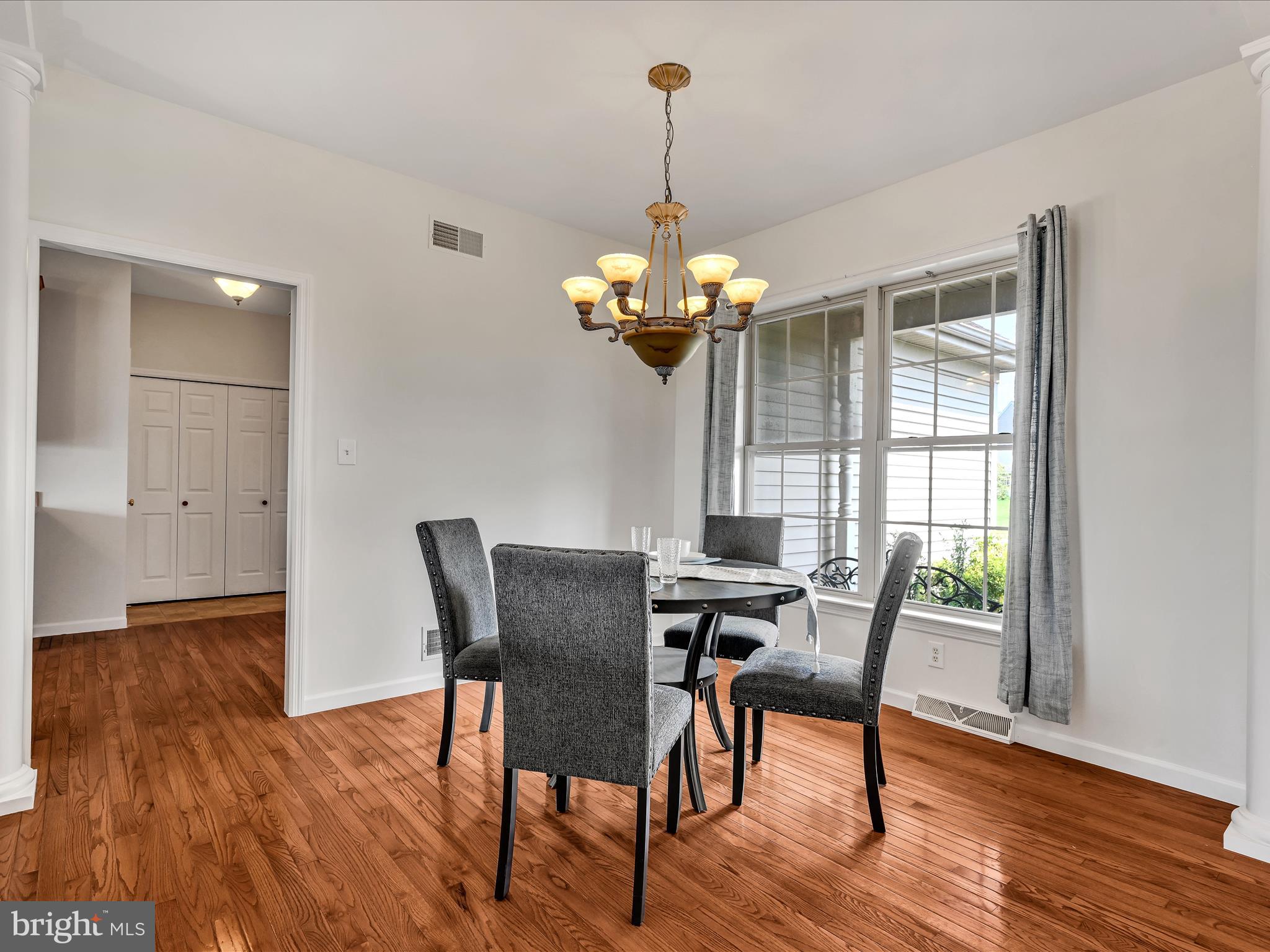 LINCOLNS MEADOW - Residential