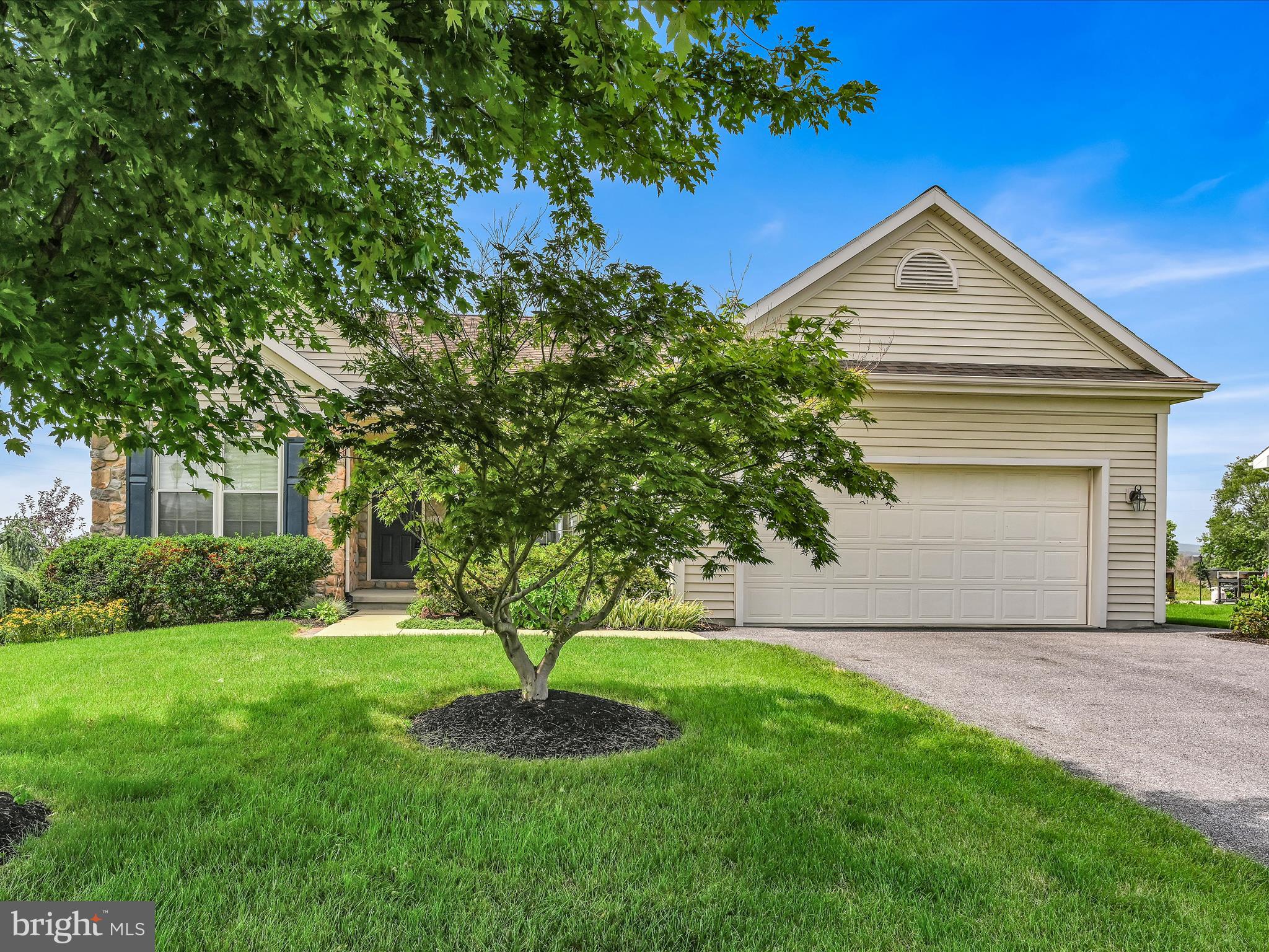 LINCOLNS MEADOW - Residential