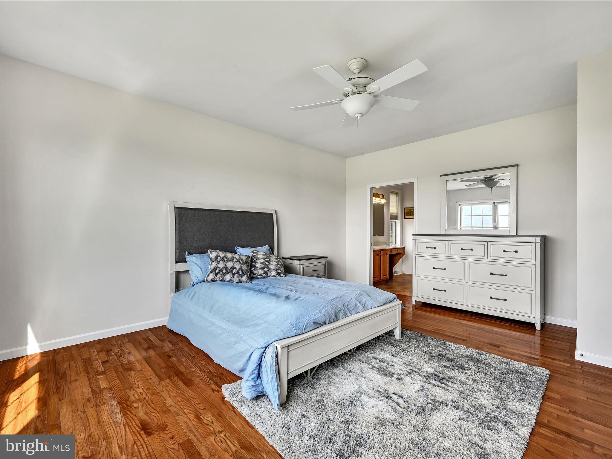 LINCOLNS MEADOW - Residential