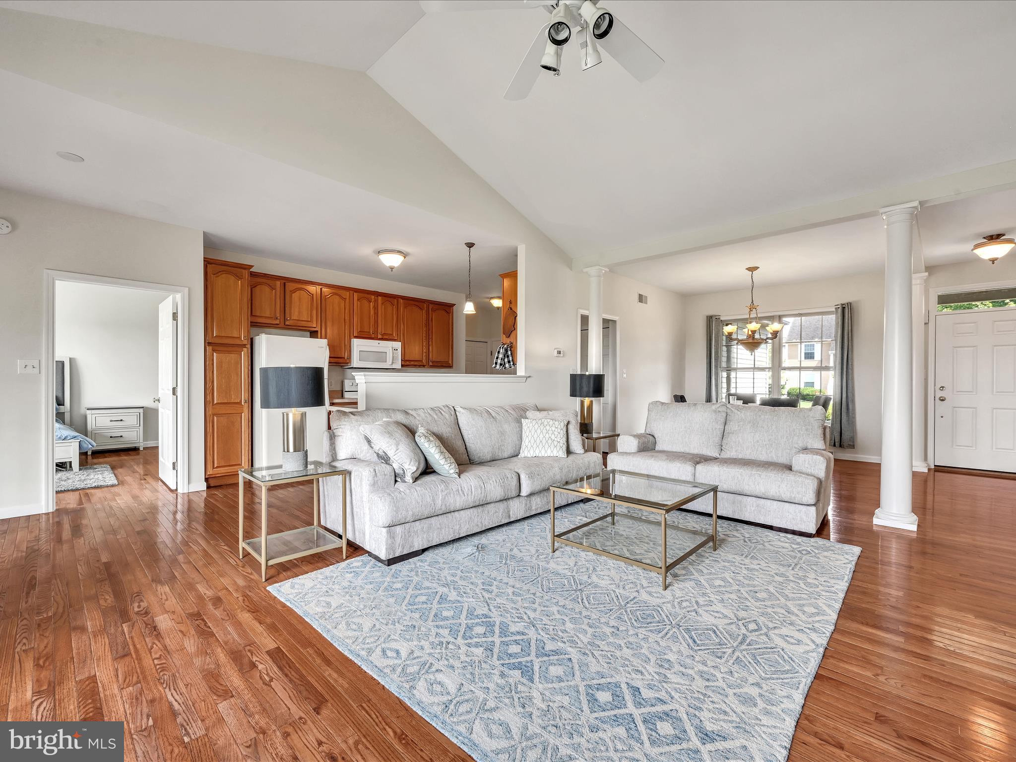 LINCOLNS MEADOW - Residential