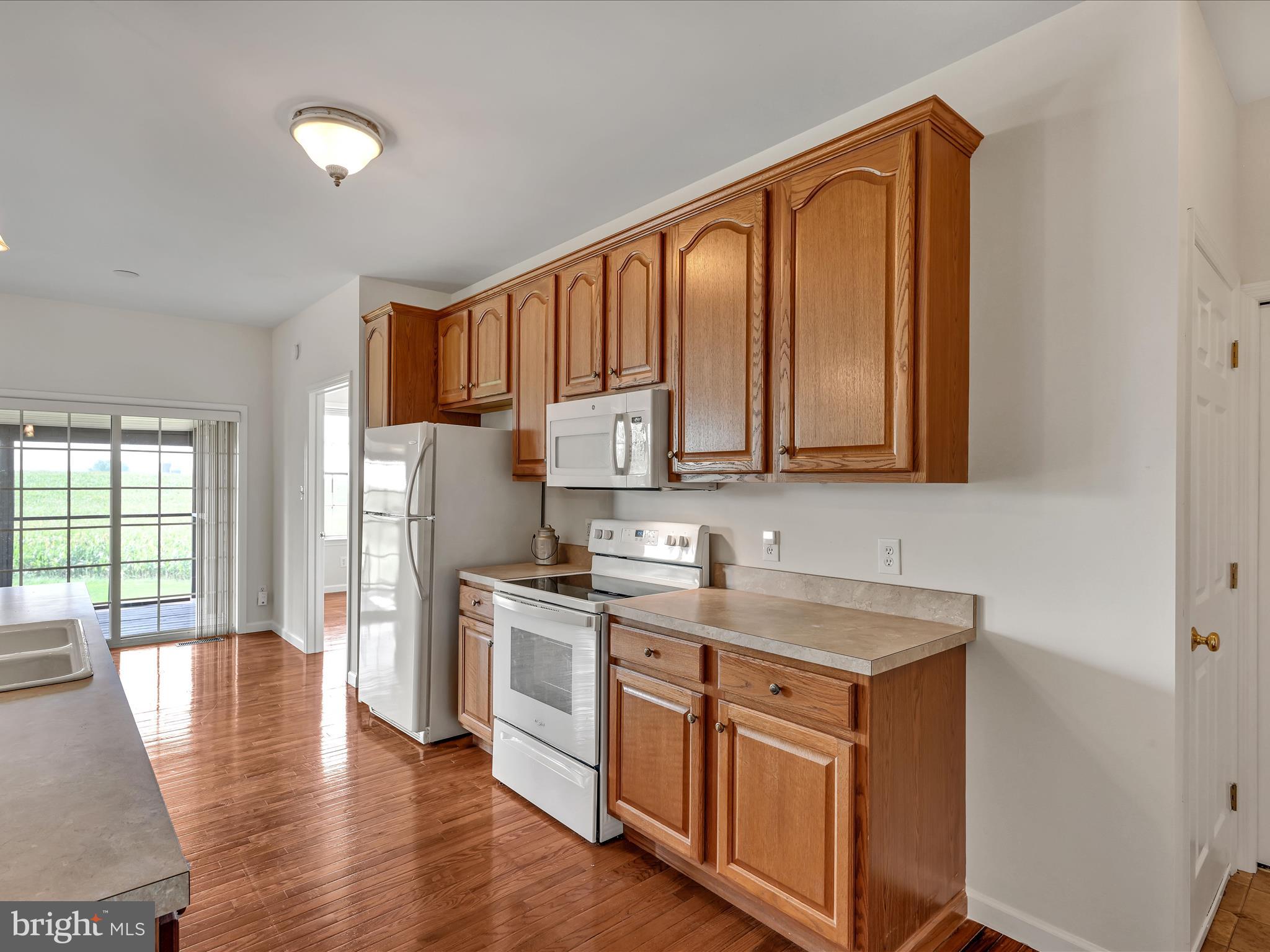 LINCOLNS MEADOW - Residential