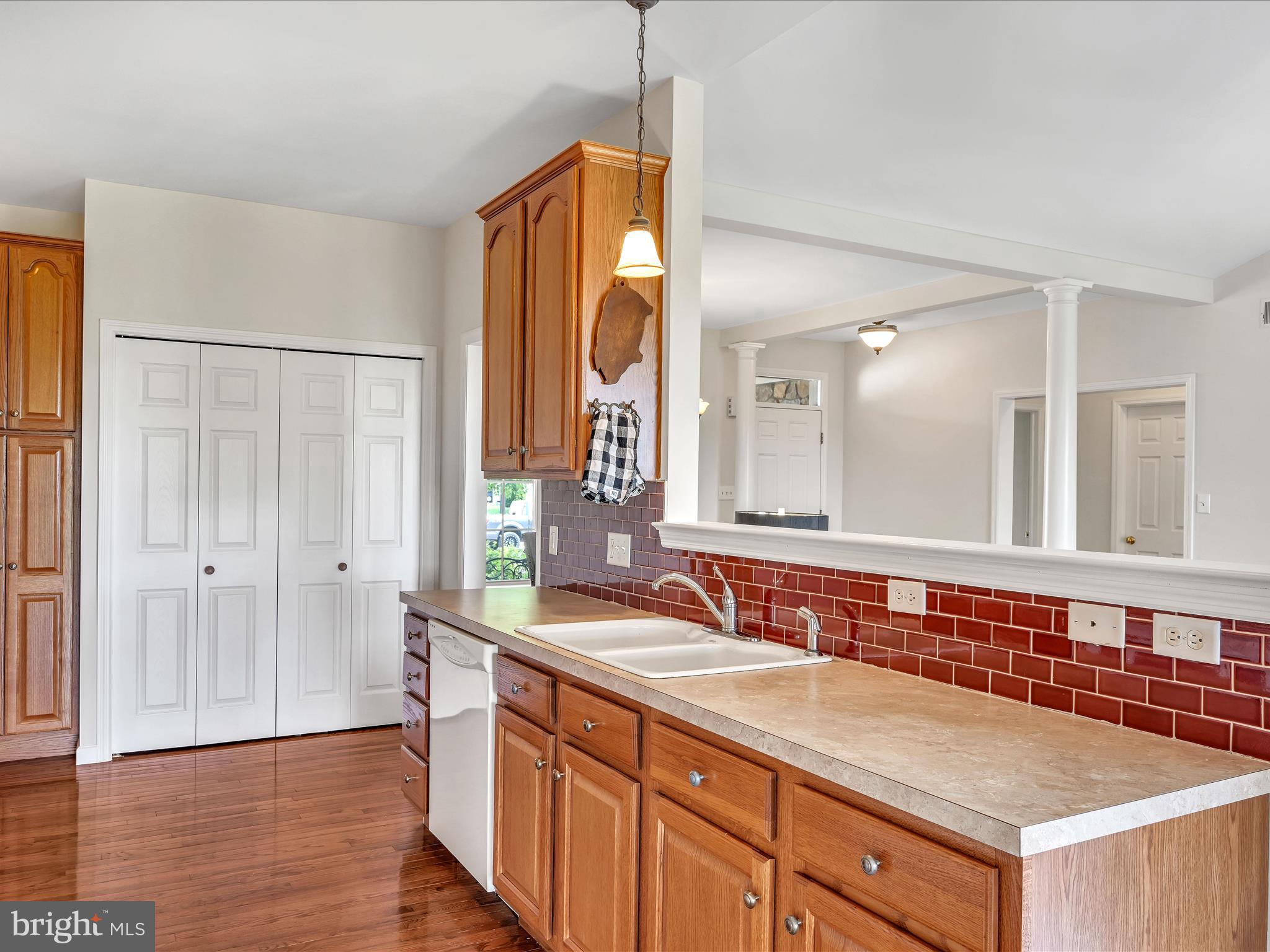 LINCOLNS MEADOW - Residential