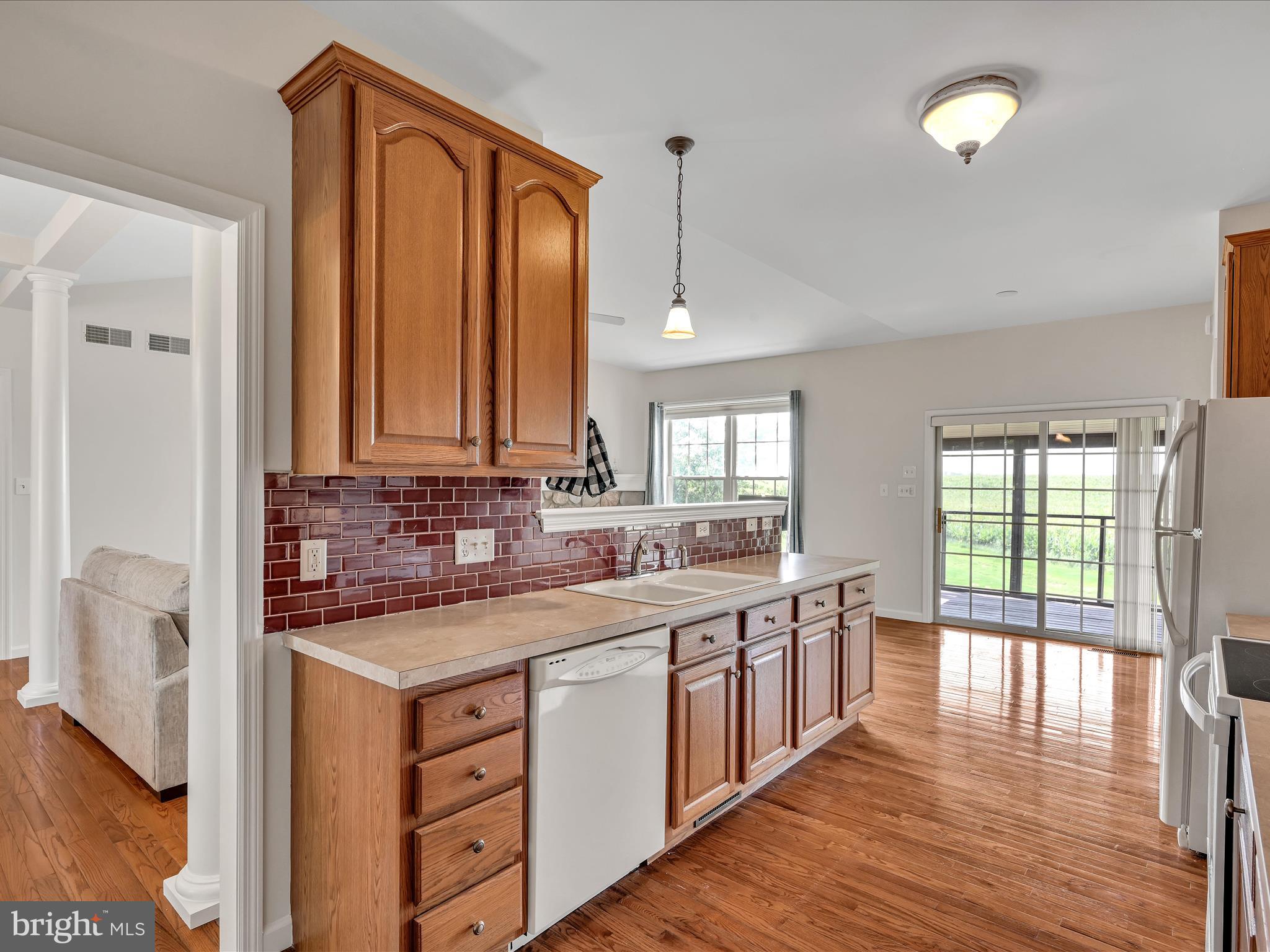 LINCOLNS MEADOW - Residential