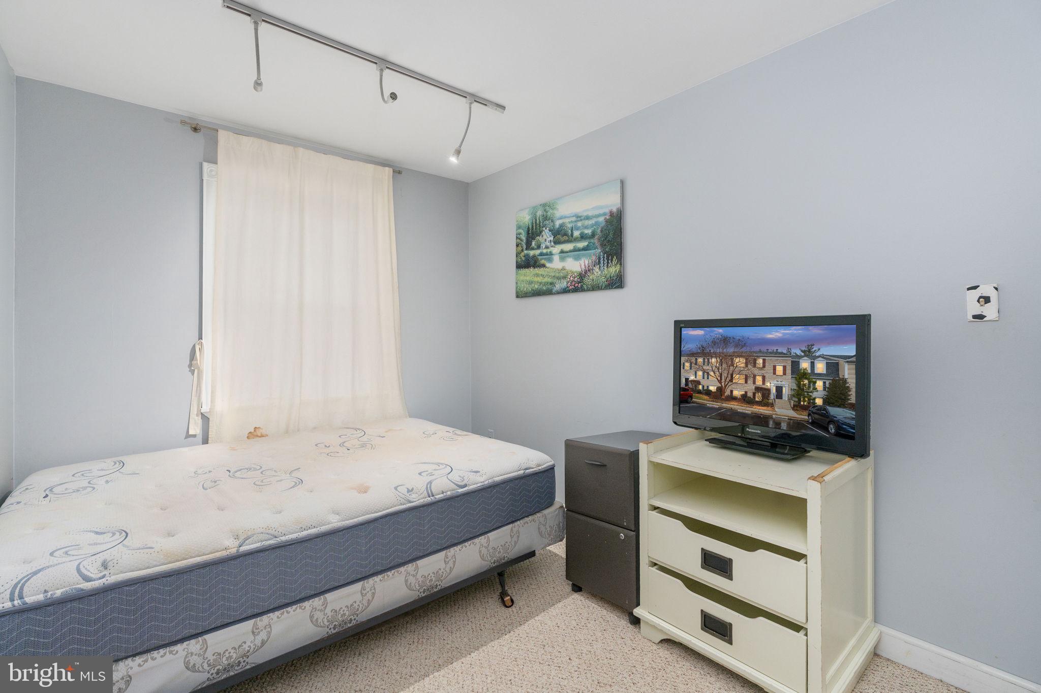 ANTIETAM SQUARE CONDO - Residential