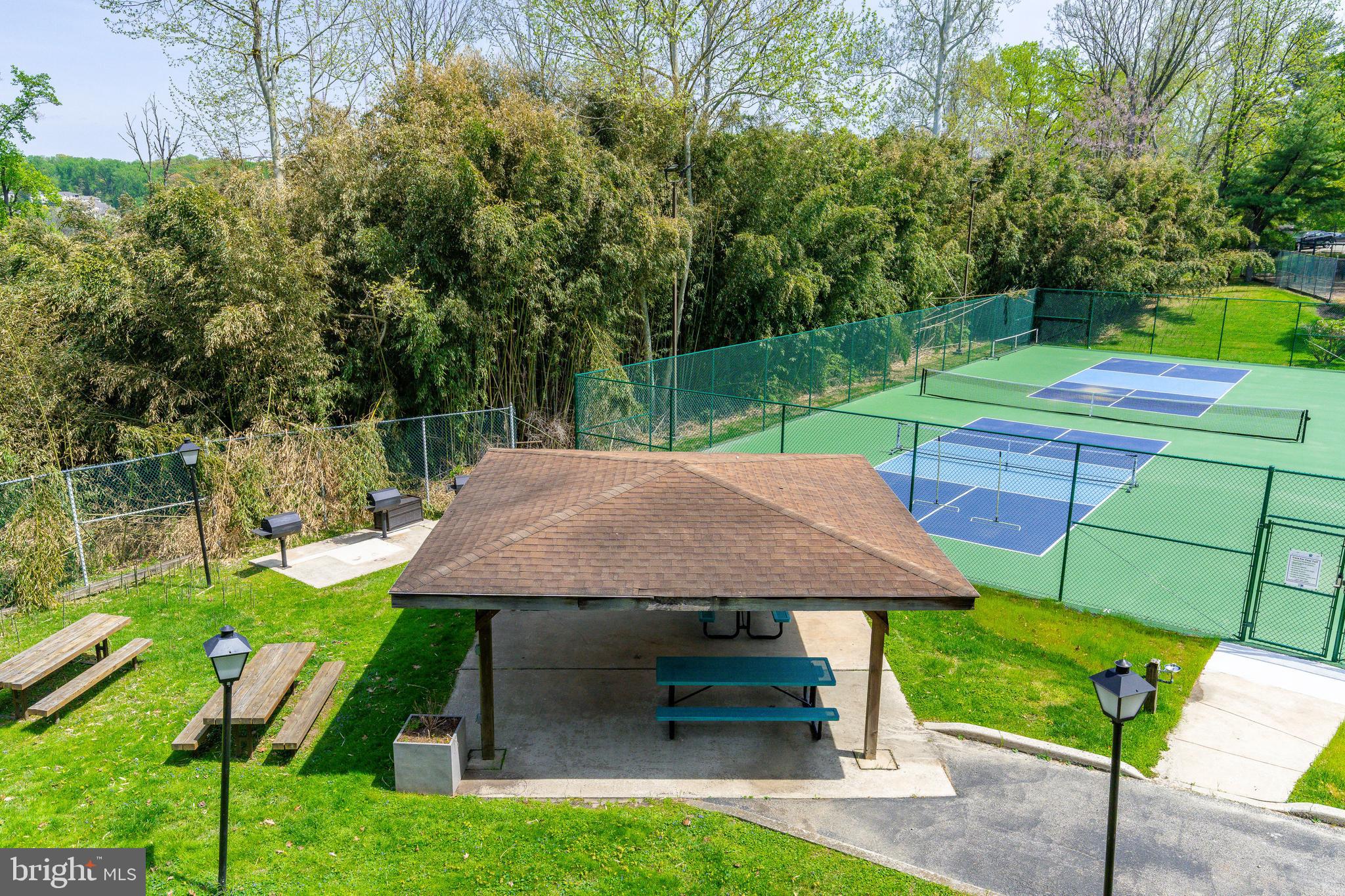 OAK HILL - Residential