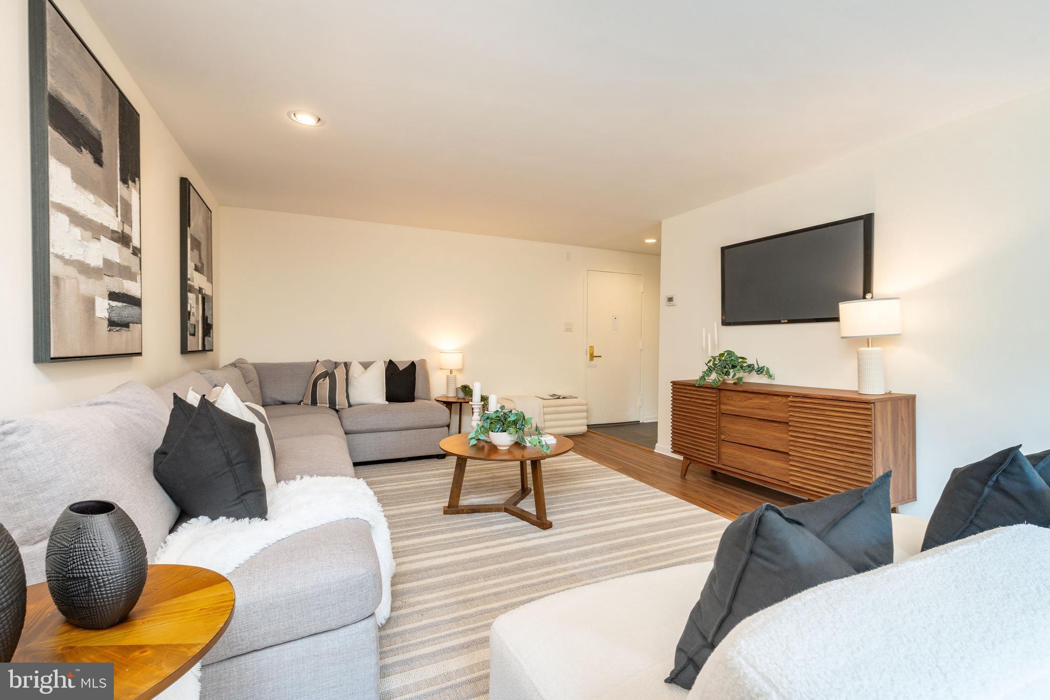 OAK HILL - Residential