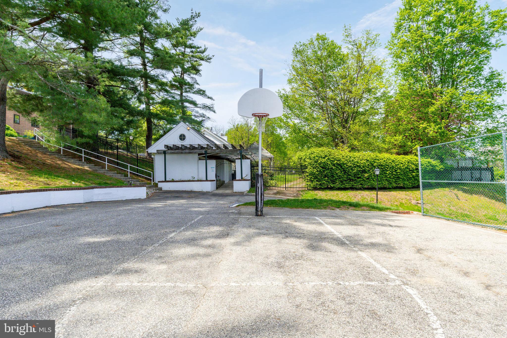 OAK HILL - Residential