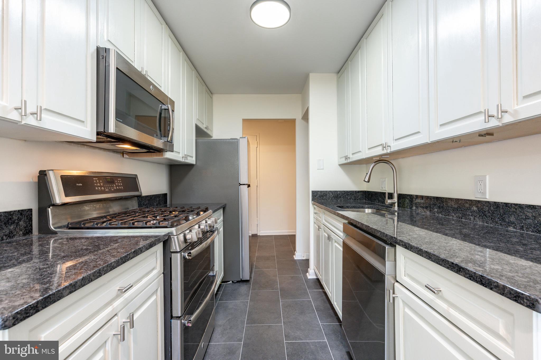 OAK HILL - Residential