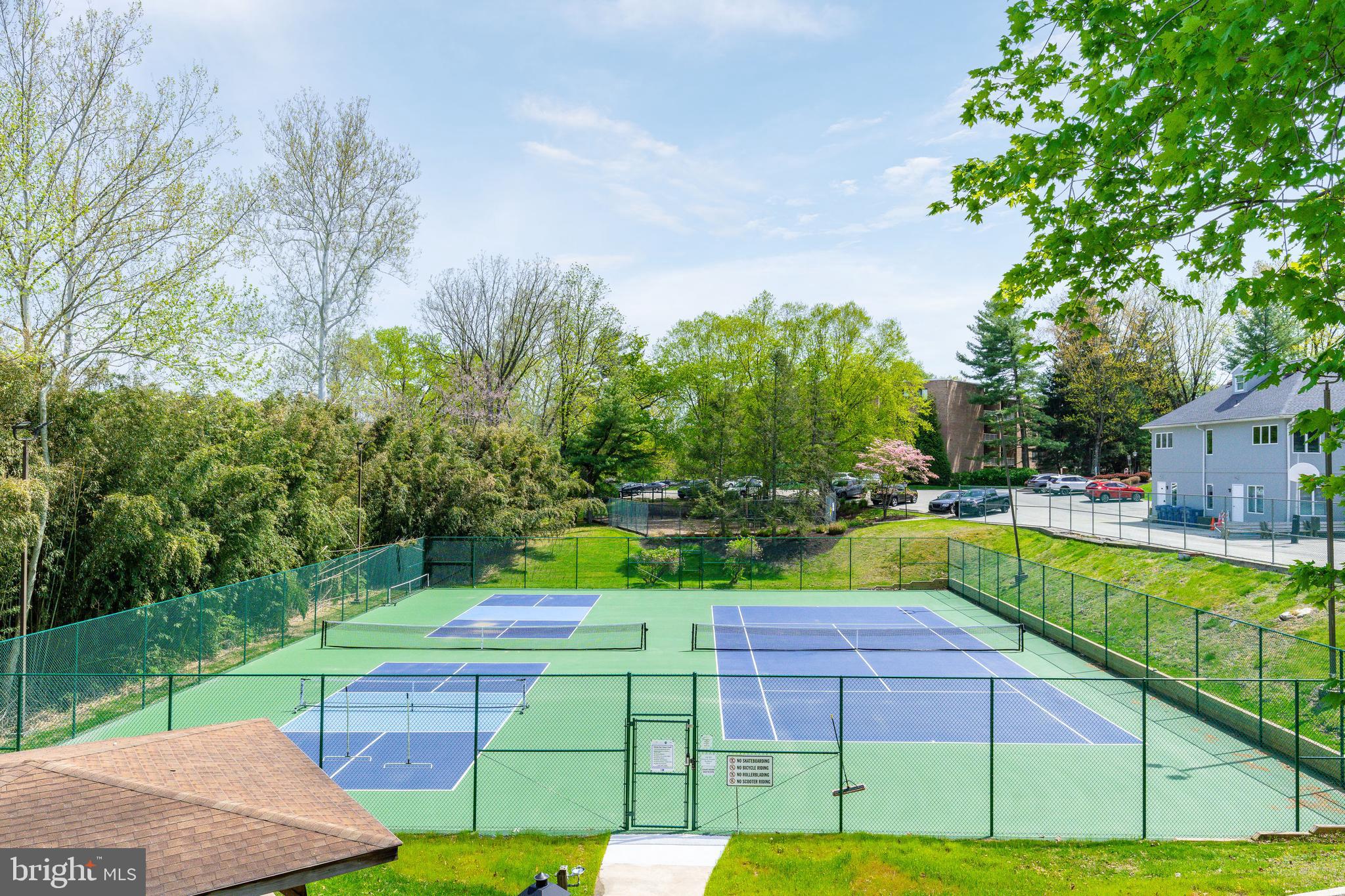 OAK HILL - Residential