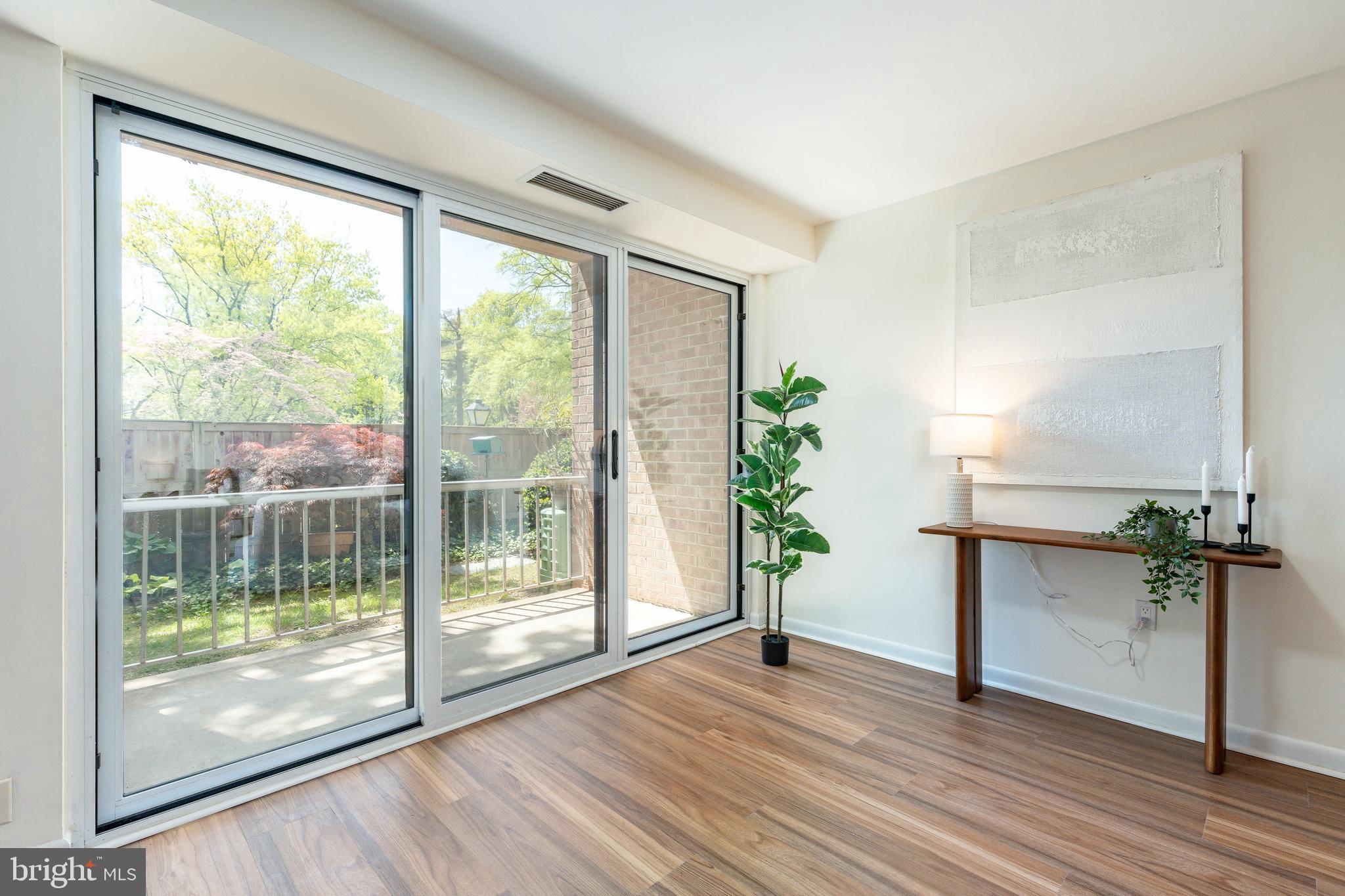 OAK HILL - Residential