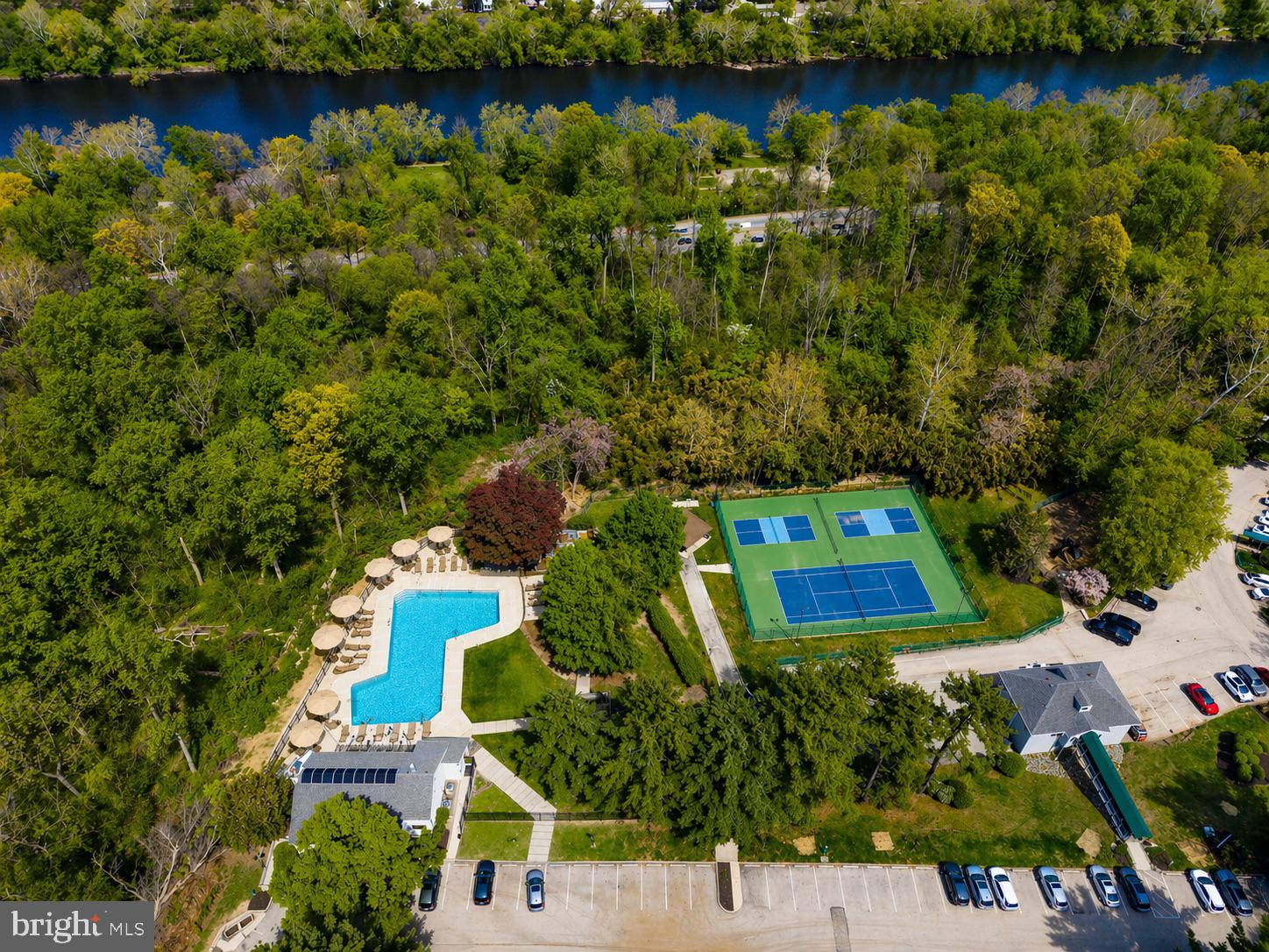 OAK HILL - Residential