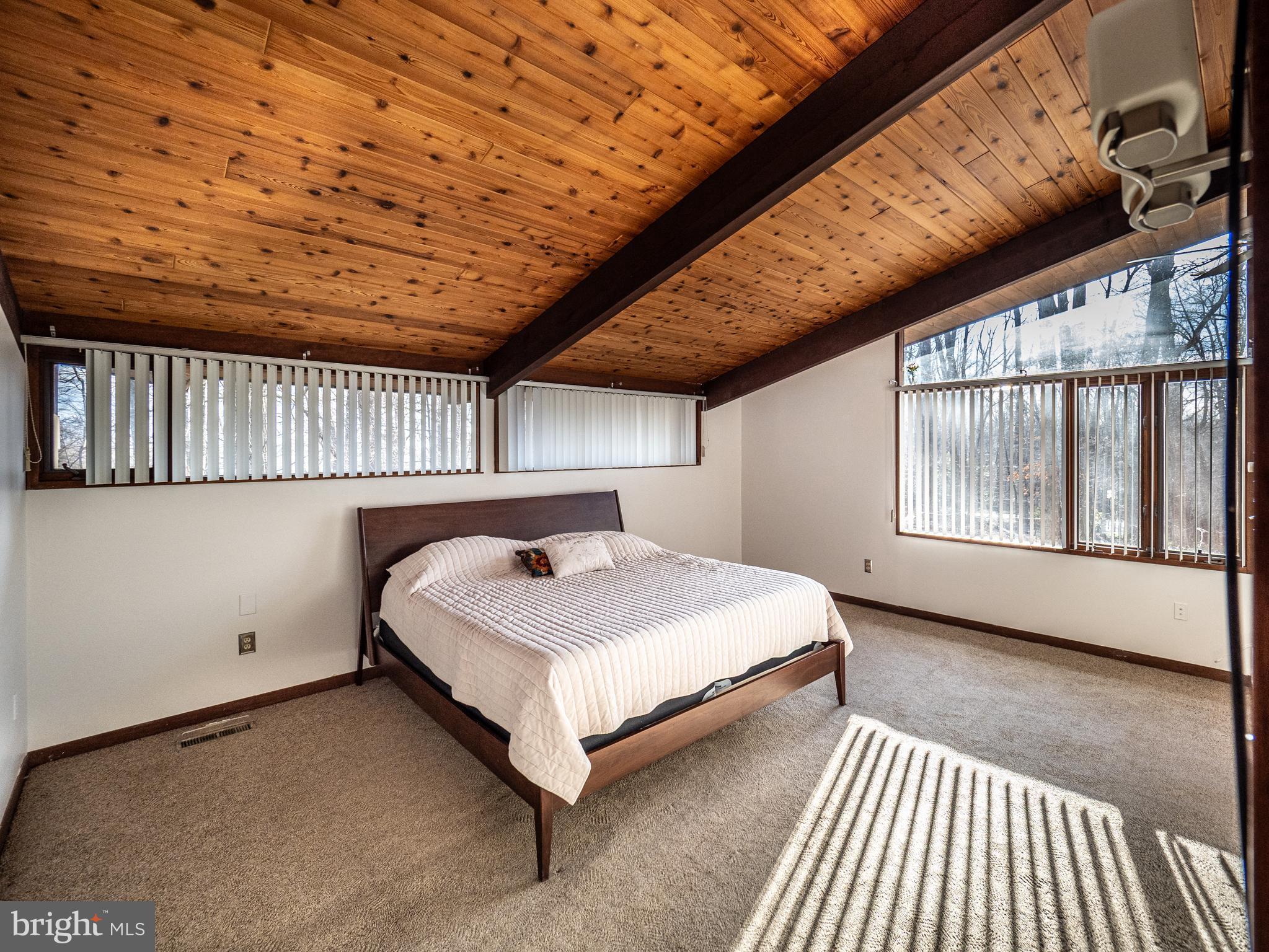 DARNESTOWN KNOLLS - Residential Lease