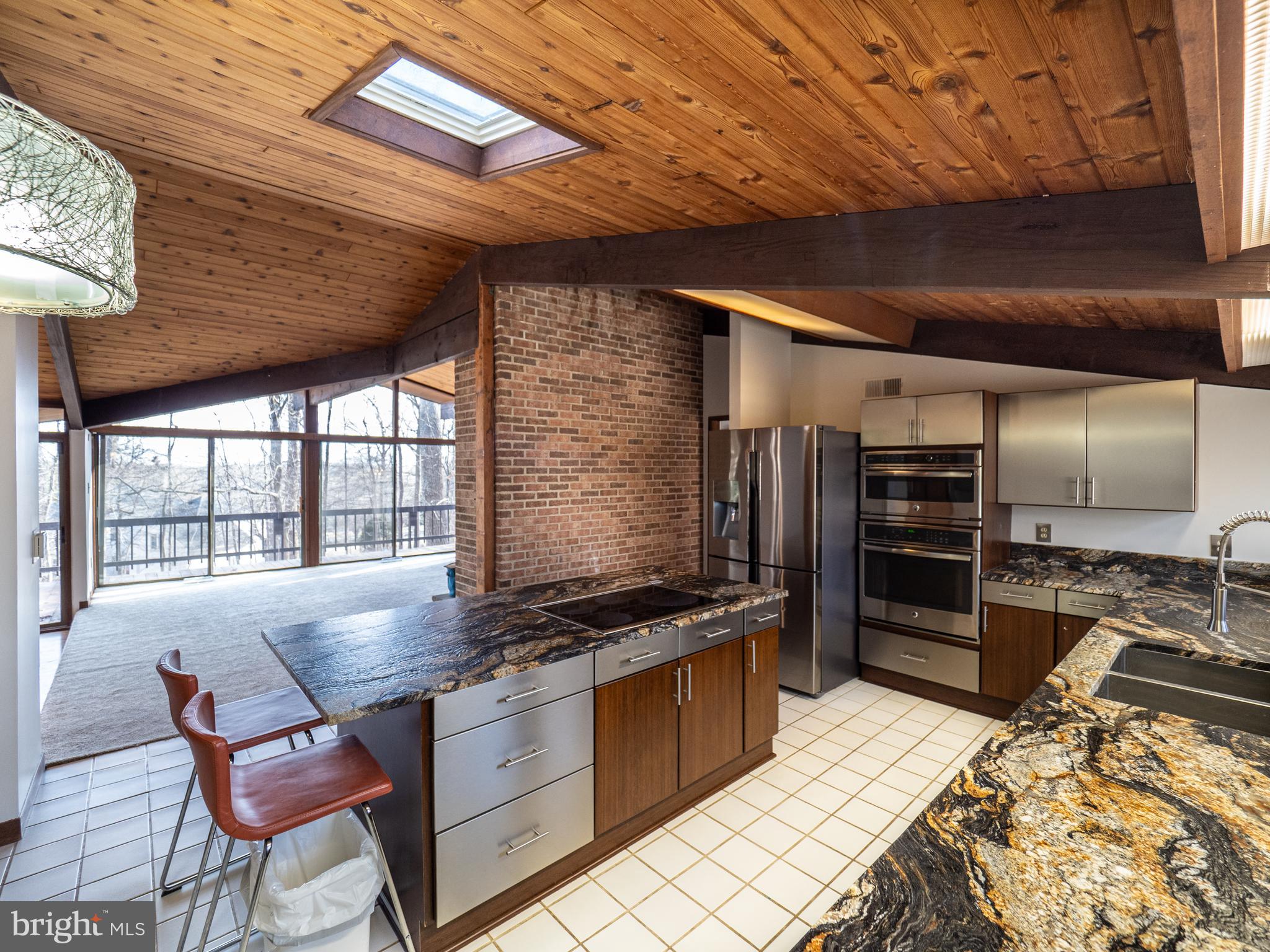 DARNESTOWN KNOLLS - Residential Lease