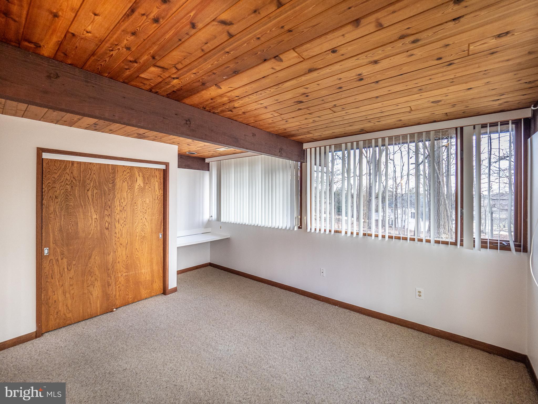 DARNESTOWN KNOLLS - Residential Lease