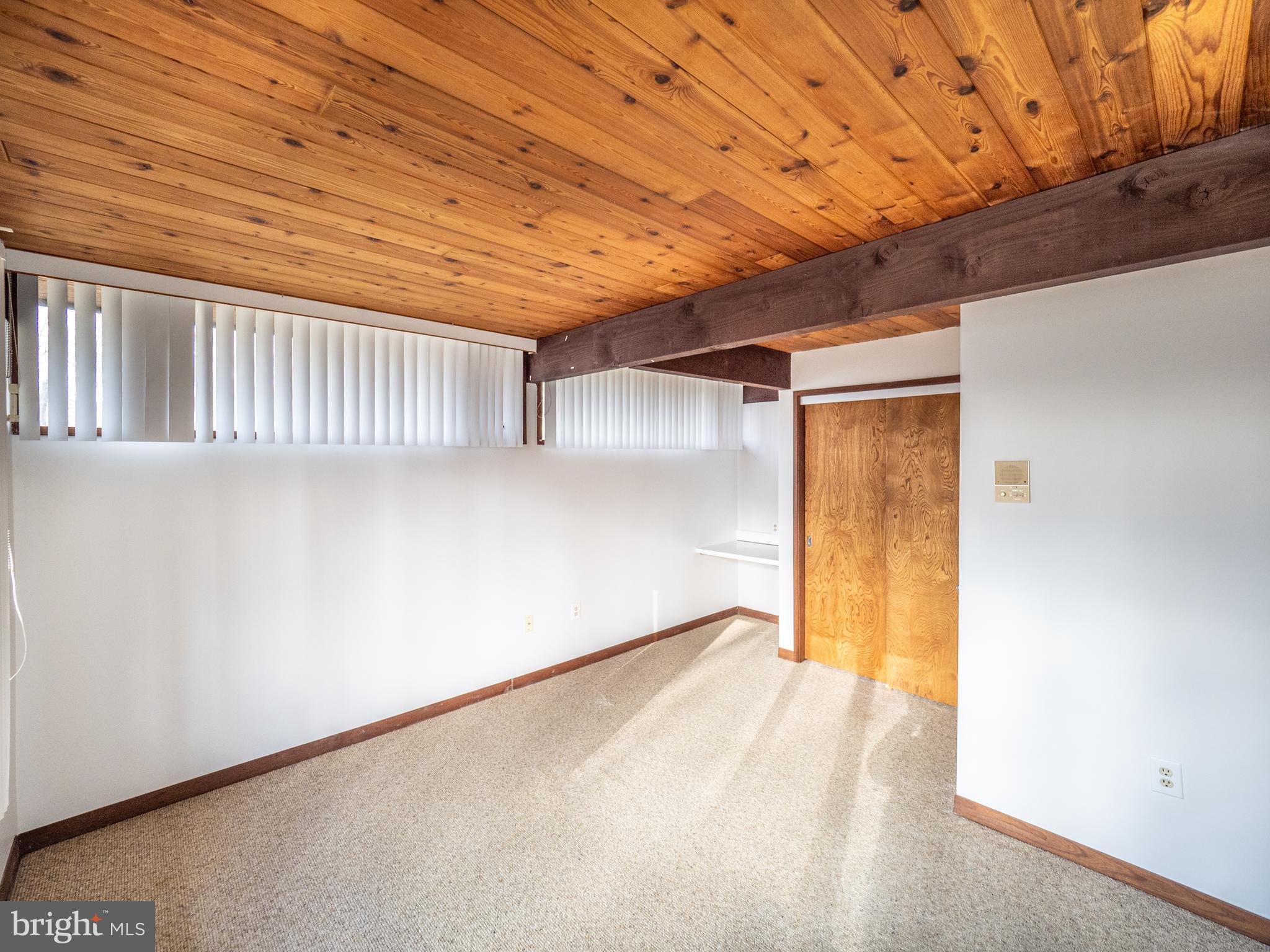 DARNESTOWN KNOLLS - Residential Lease