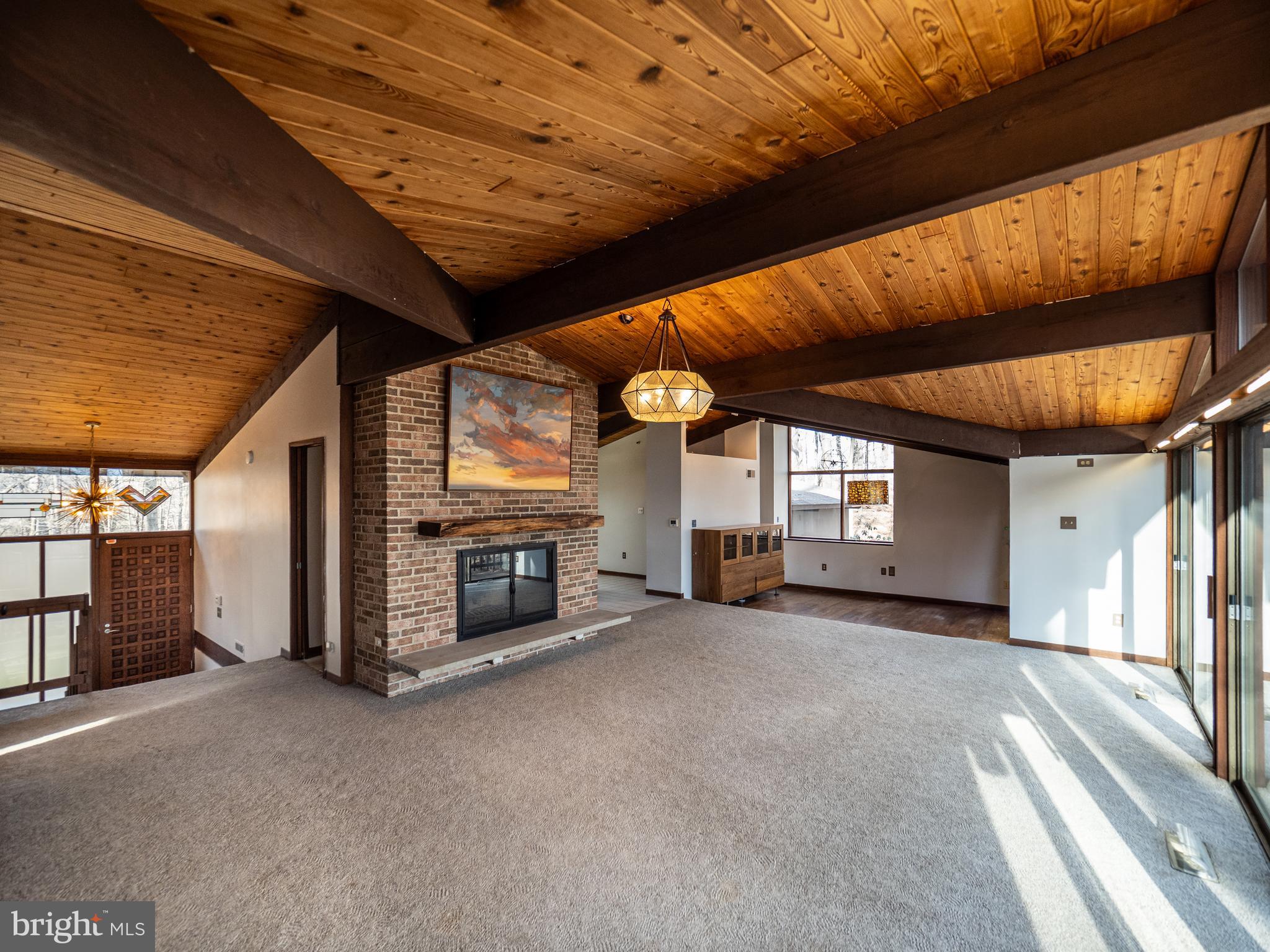 DARNESTOWN KNOLLS - Residential Lease