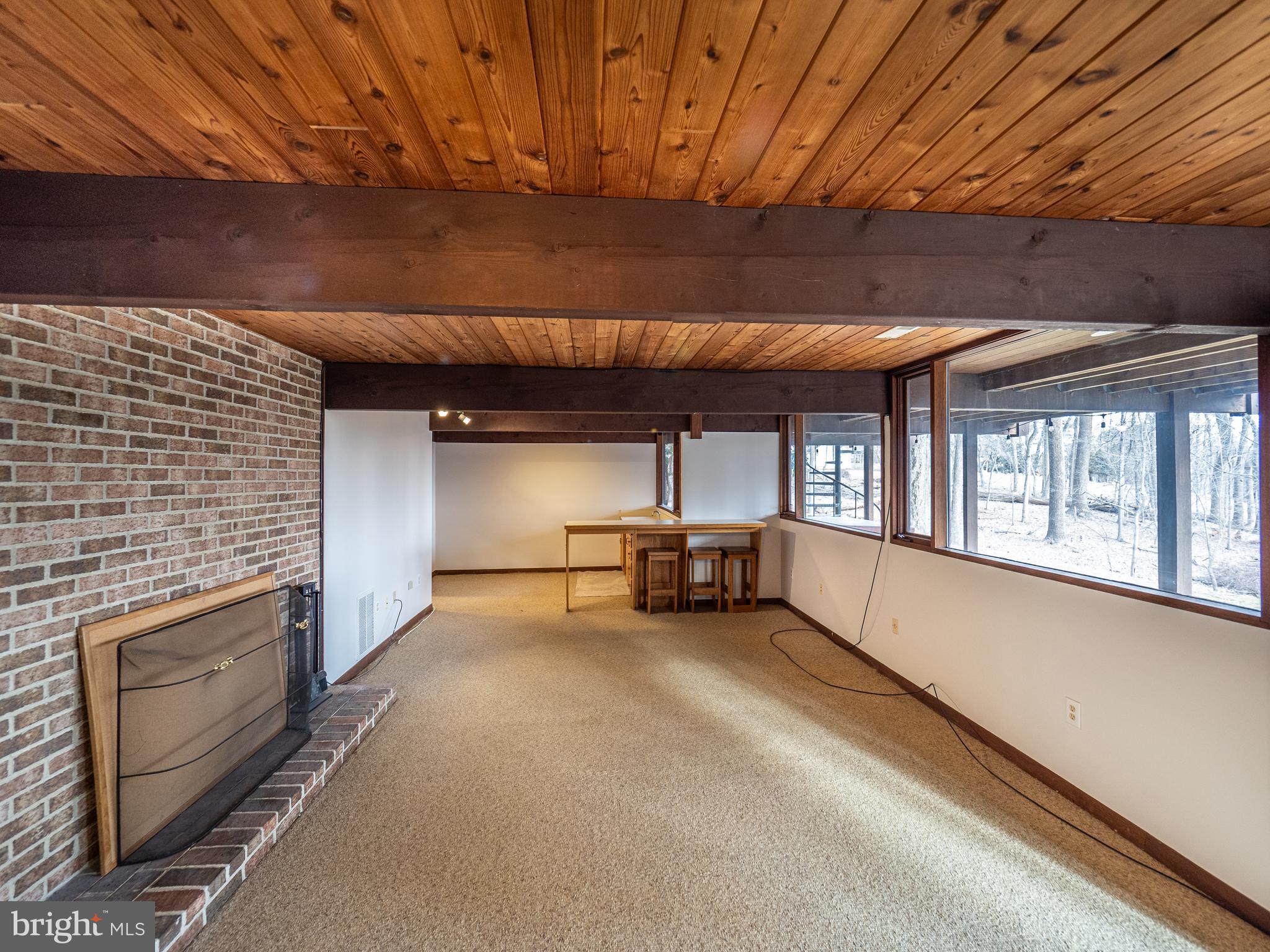 DARNESTOWN KNOLLS - Residential Lease