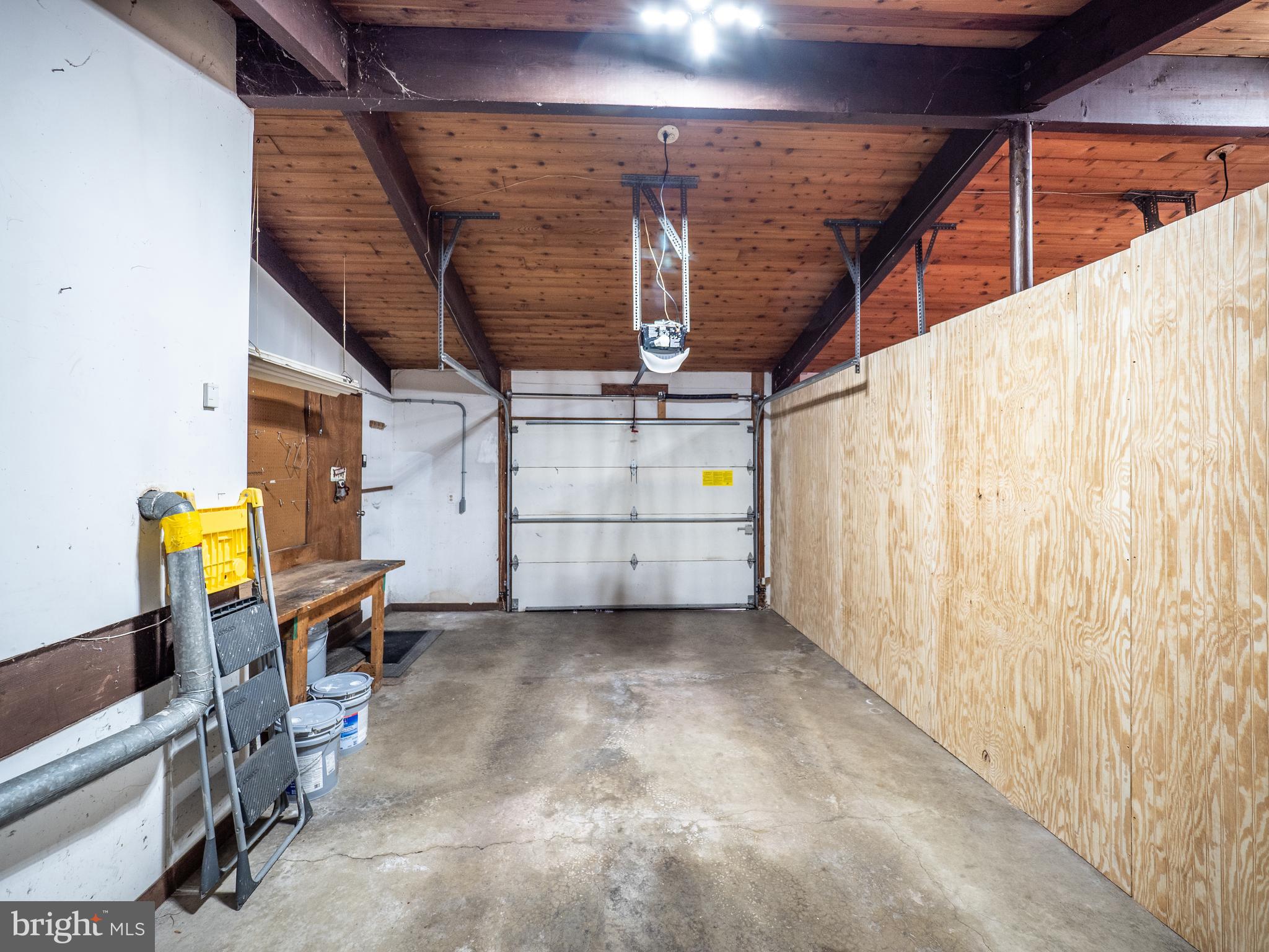 DARNESTOWN KNOLLS - Residential Lease