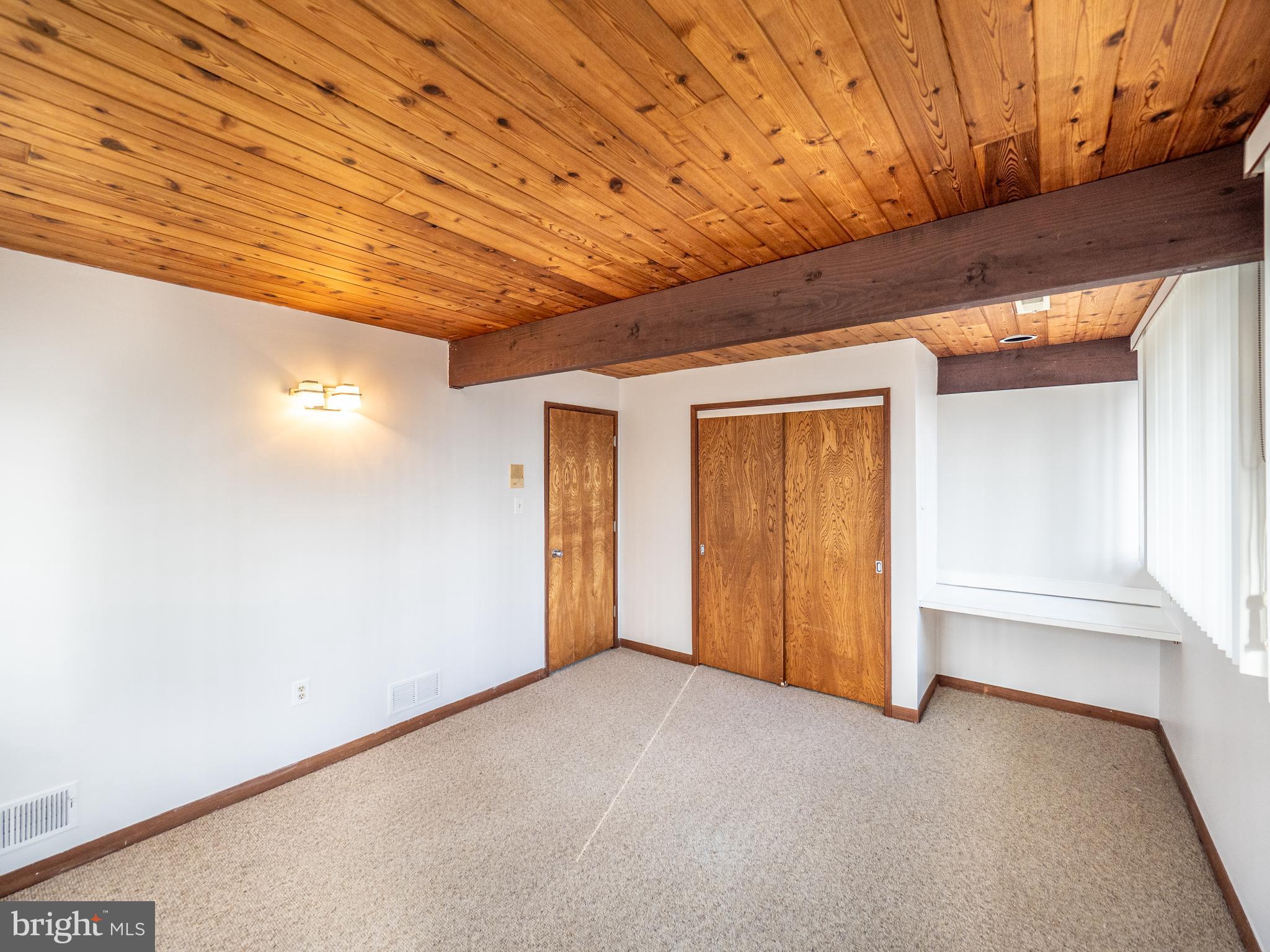 DARNESTOWN KNOLLS - Residential Lease