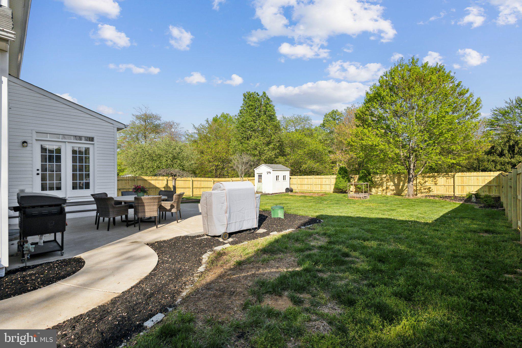GREEN MEADOWS - Residential