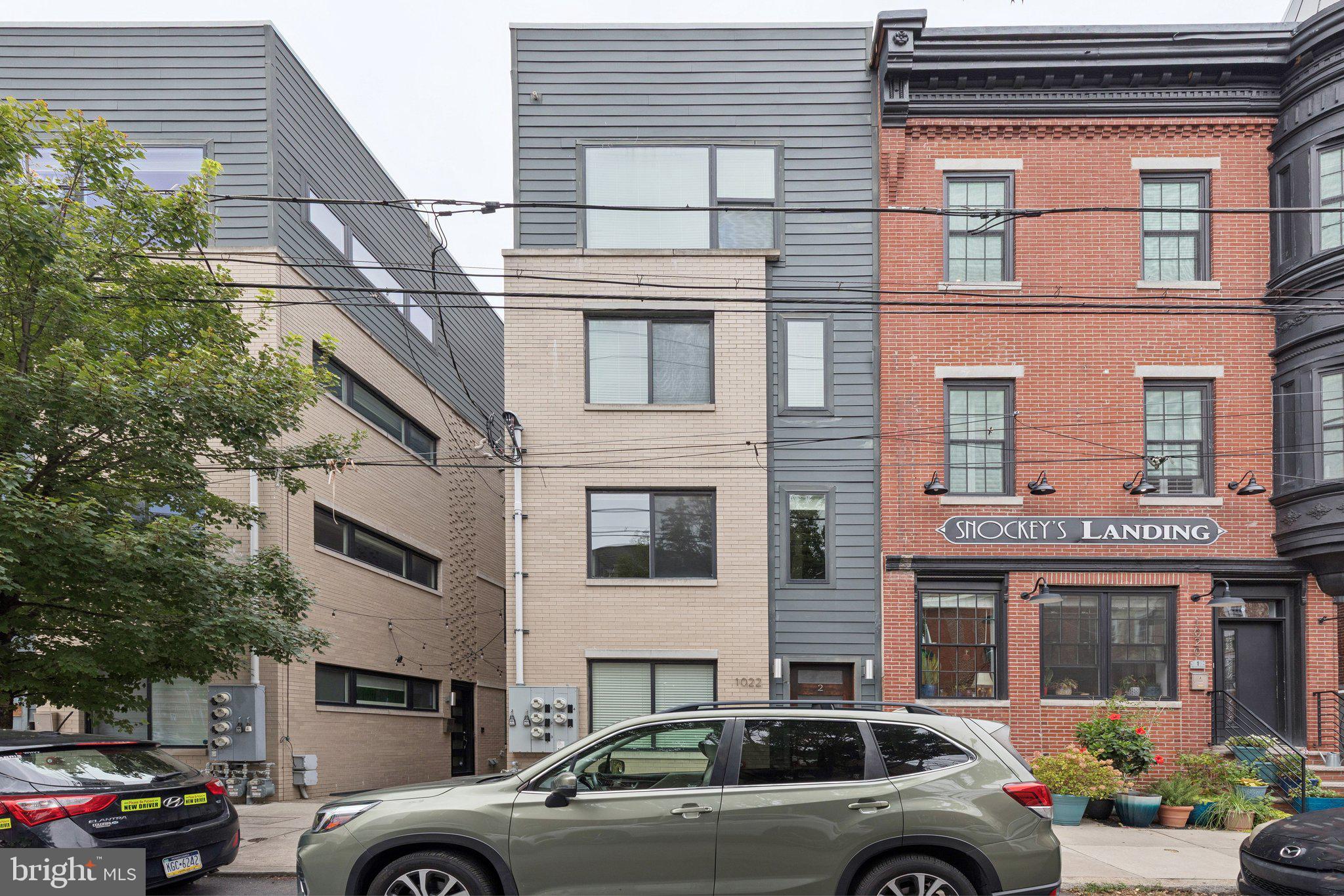 QUEEN VILLAGE - Residential