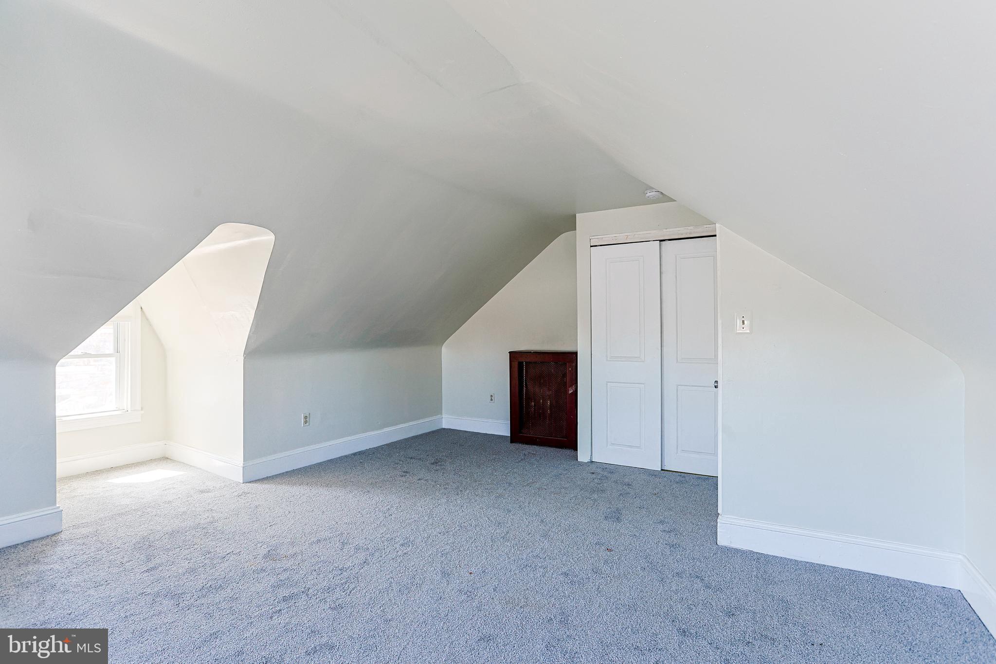 CLIFTON HEIGHTS - Residential