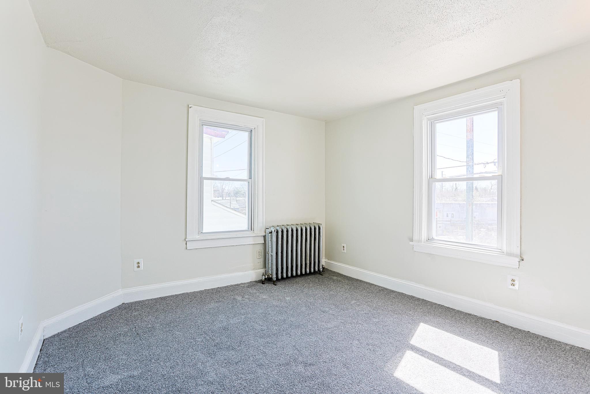 CLIFTON HEIGHTS - Residential