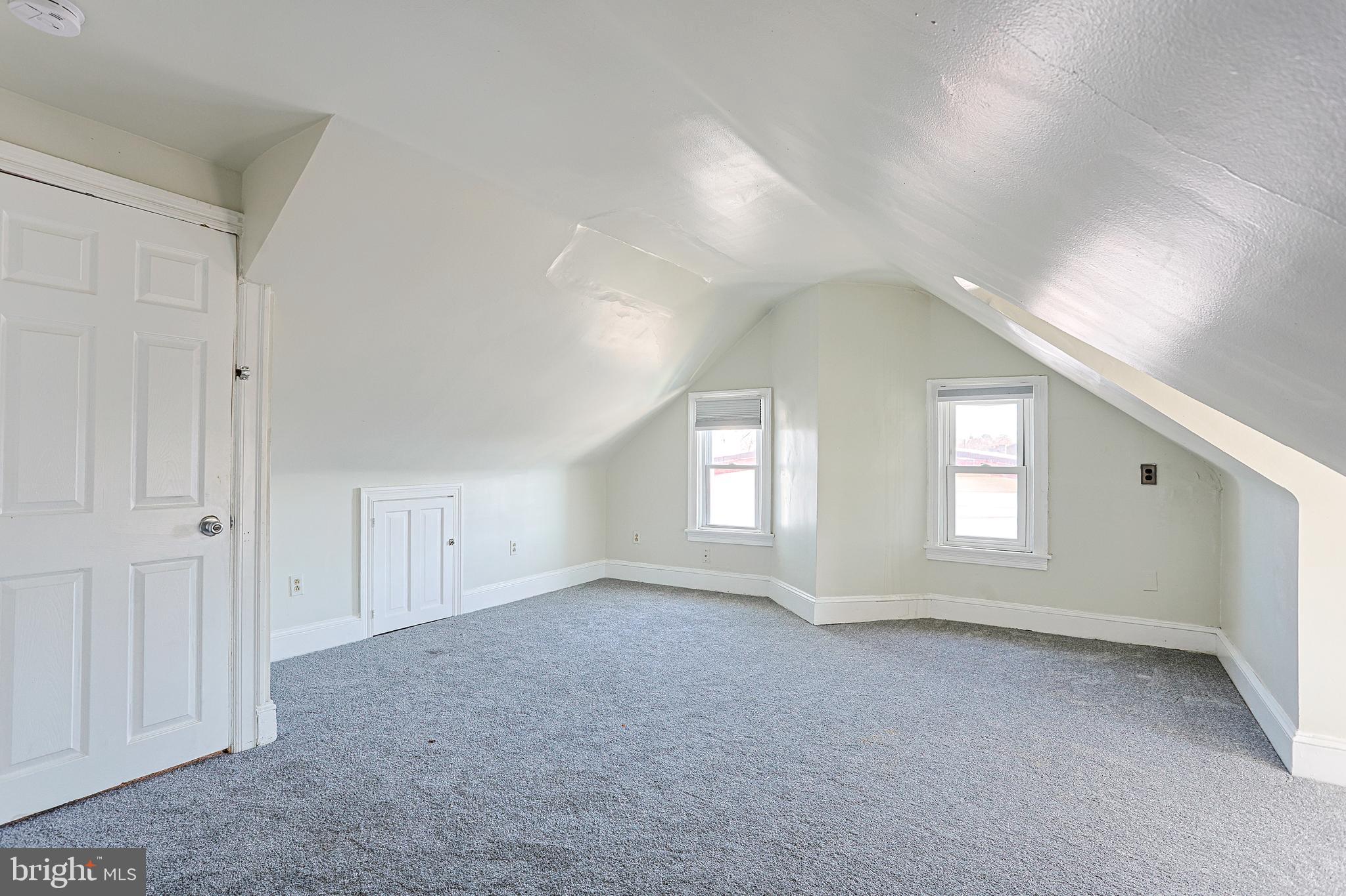 CLIFTON HEIGHTS - Residential